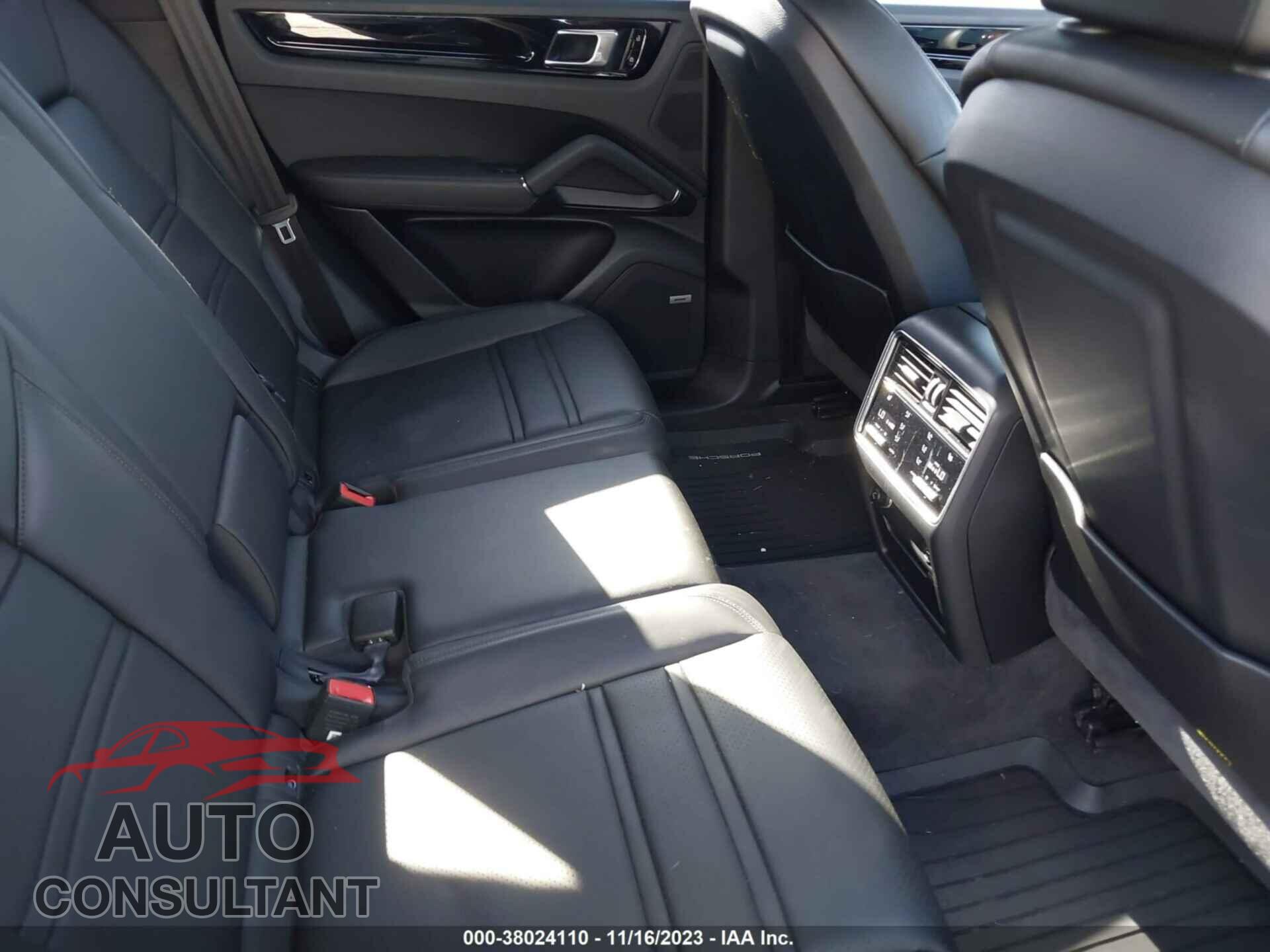 PORSCHE CAYENNE 2019 - WP1AA2AY5KDA12169