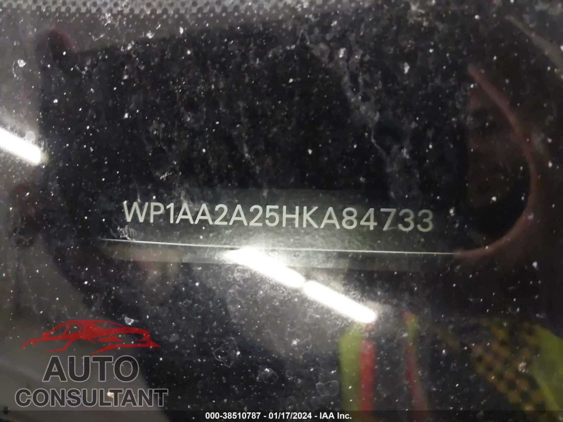 PORSCHE CAYENNE 2017 - WP1AA2A25HKA84733