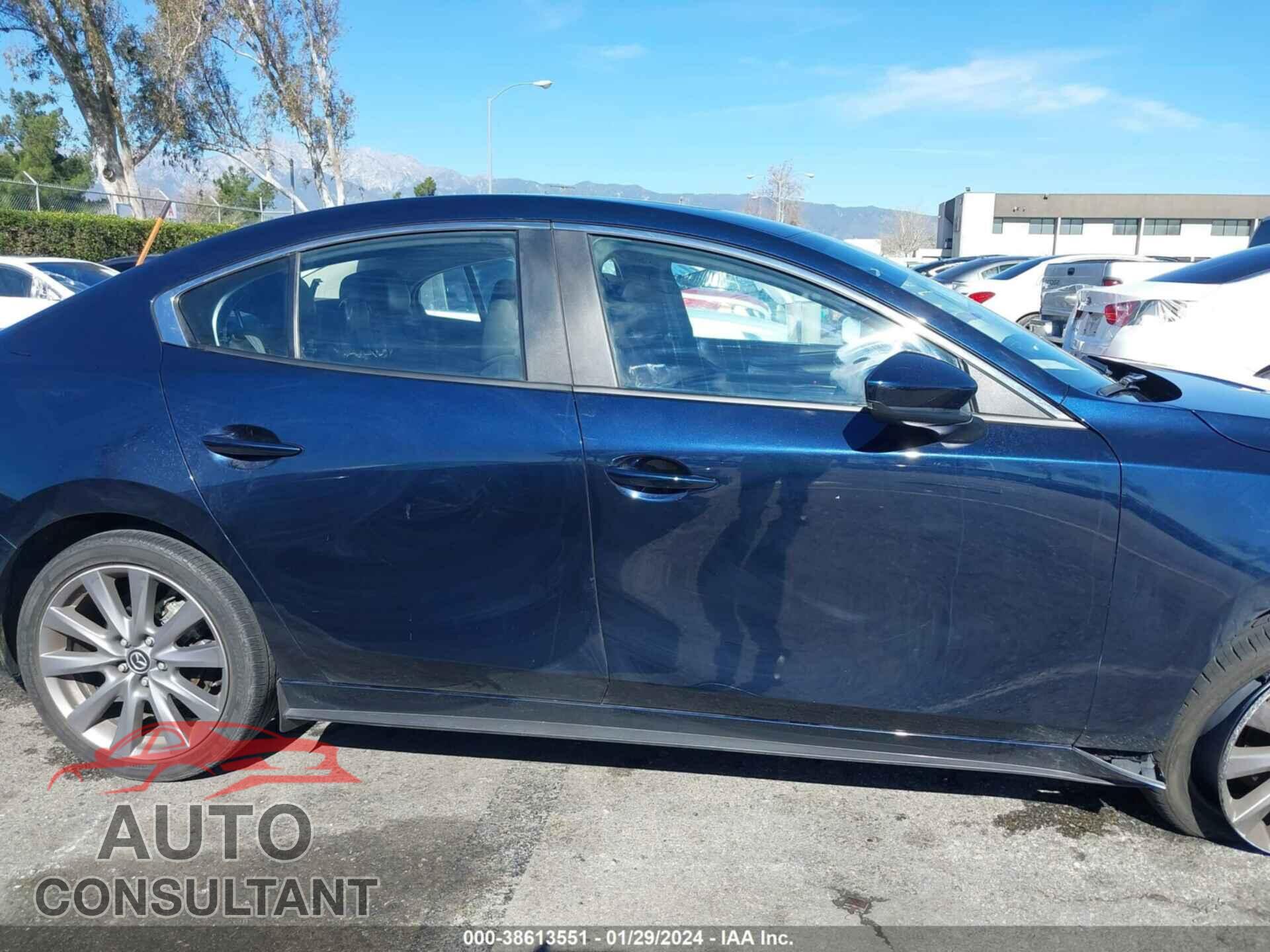 MAZDA MAZDA3 2021 - JM1BPACL4M1317568