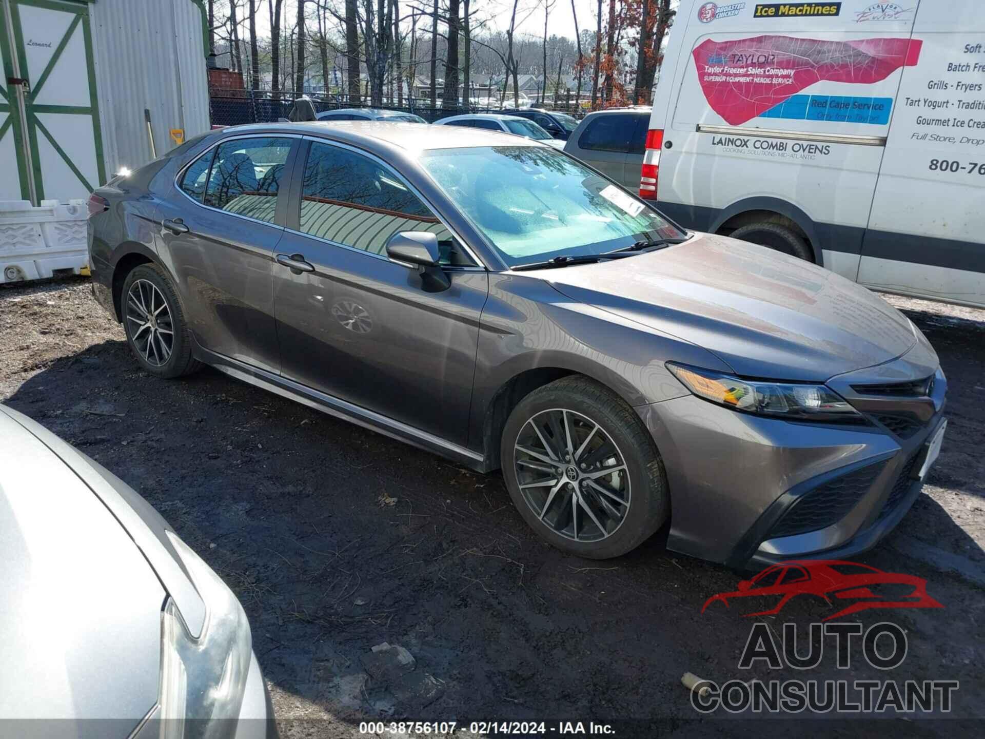 TOYOTA CAMRY 2022 - 4T1G11AK9NU717588
