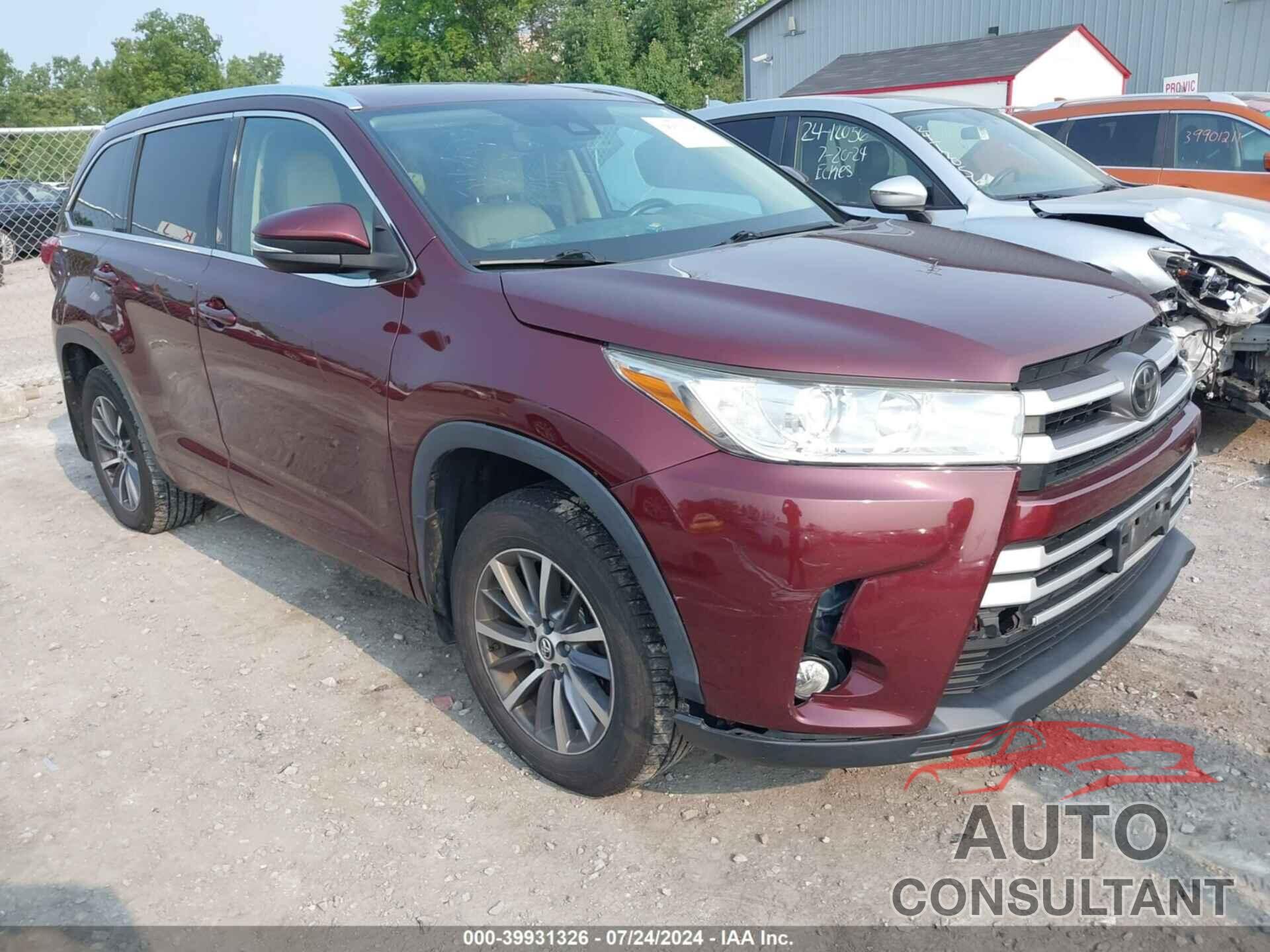 TOYOTA HIGHLANDER 2018 - 5TDJZRFH5JS824182