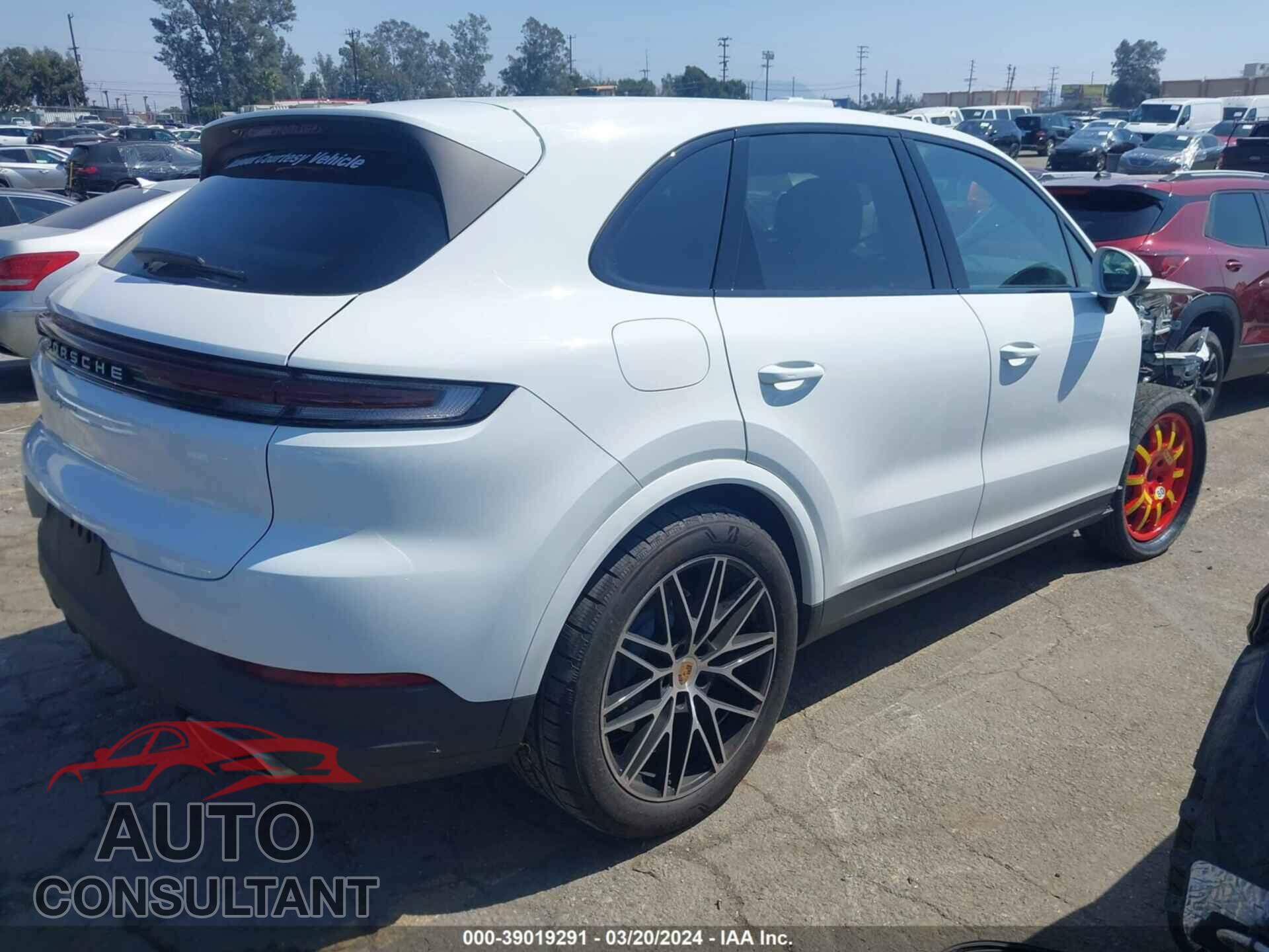 PORSCHE CAYENNE 2024 - WP1AA2AY8RDA00852