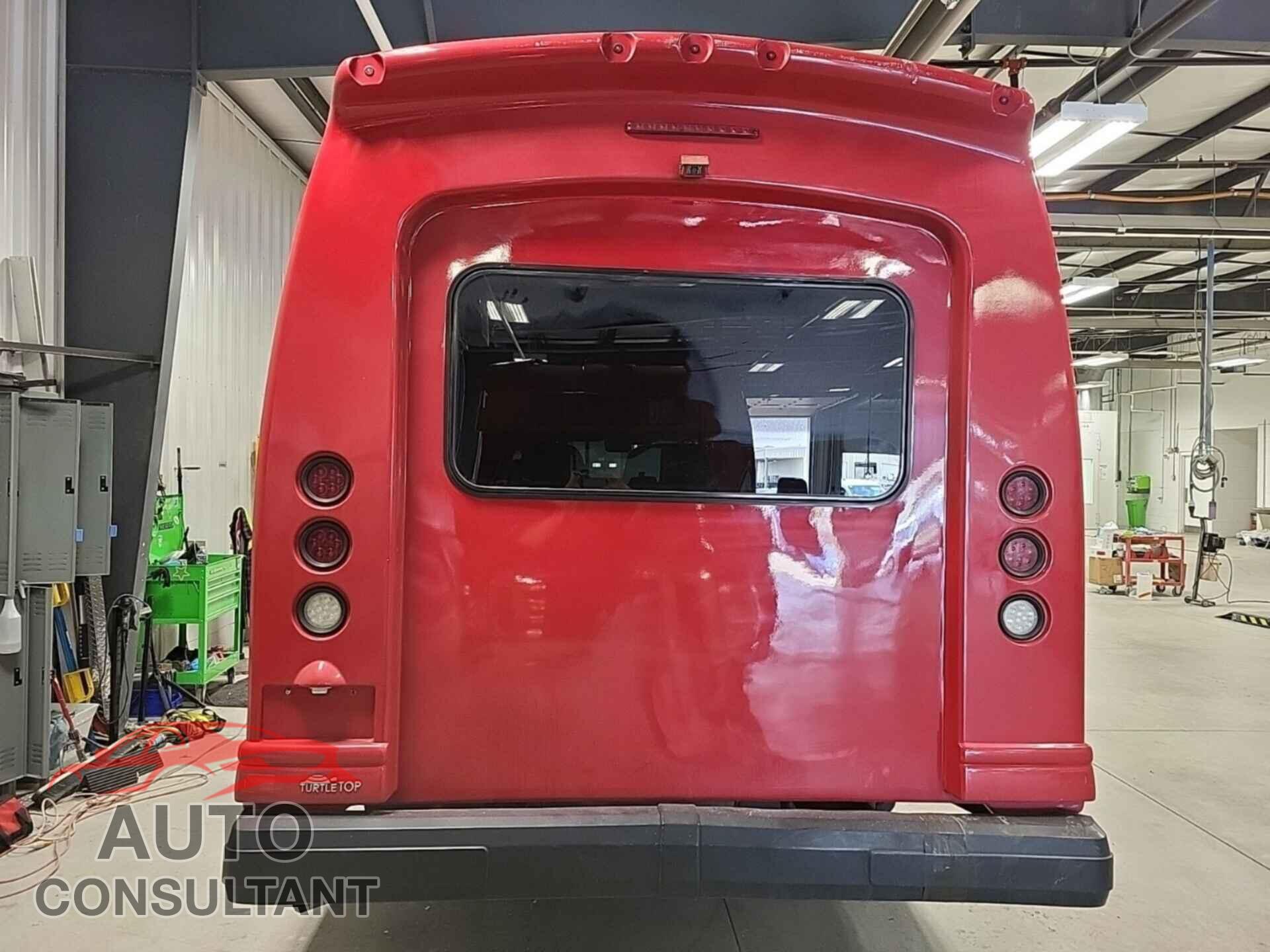 FORD ECONOLINE 2017 - 1FDXE4FS9HDC32810