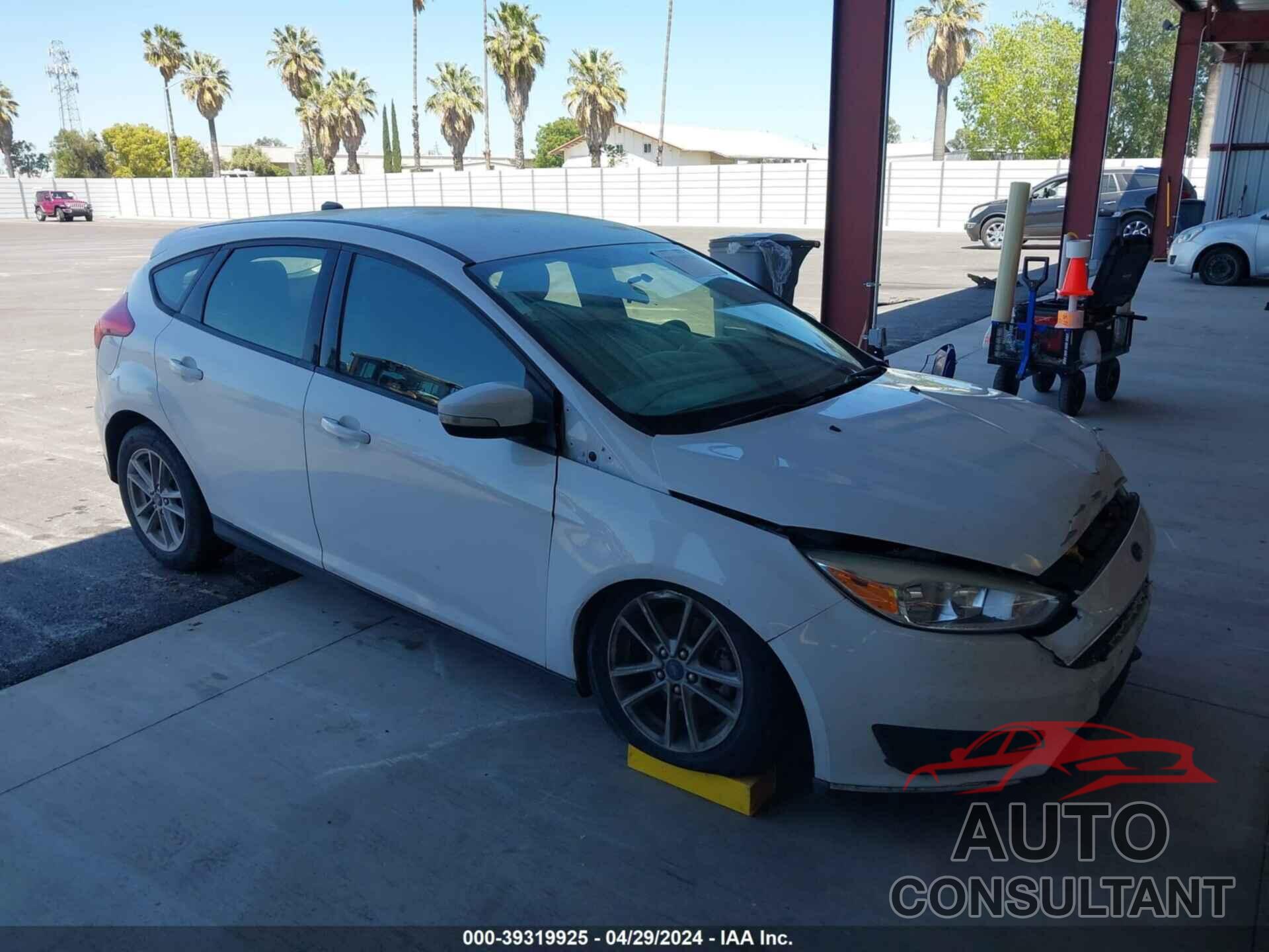 FORD FOCUS 2017 - 1FADP3K20HL223927