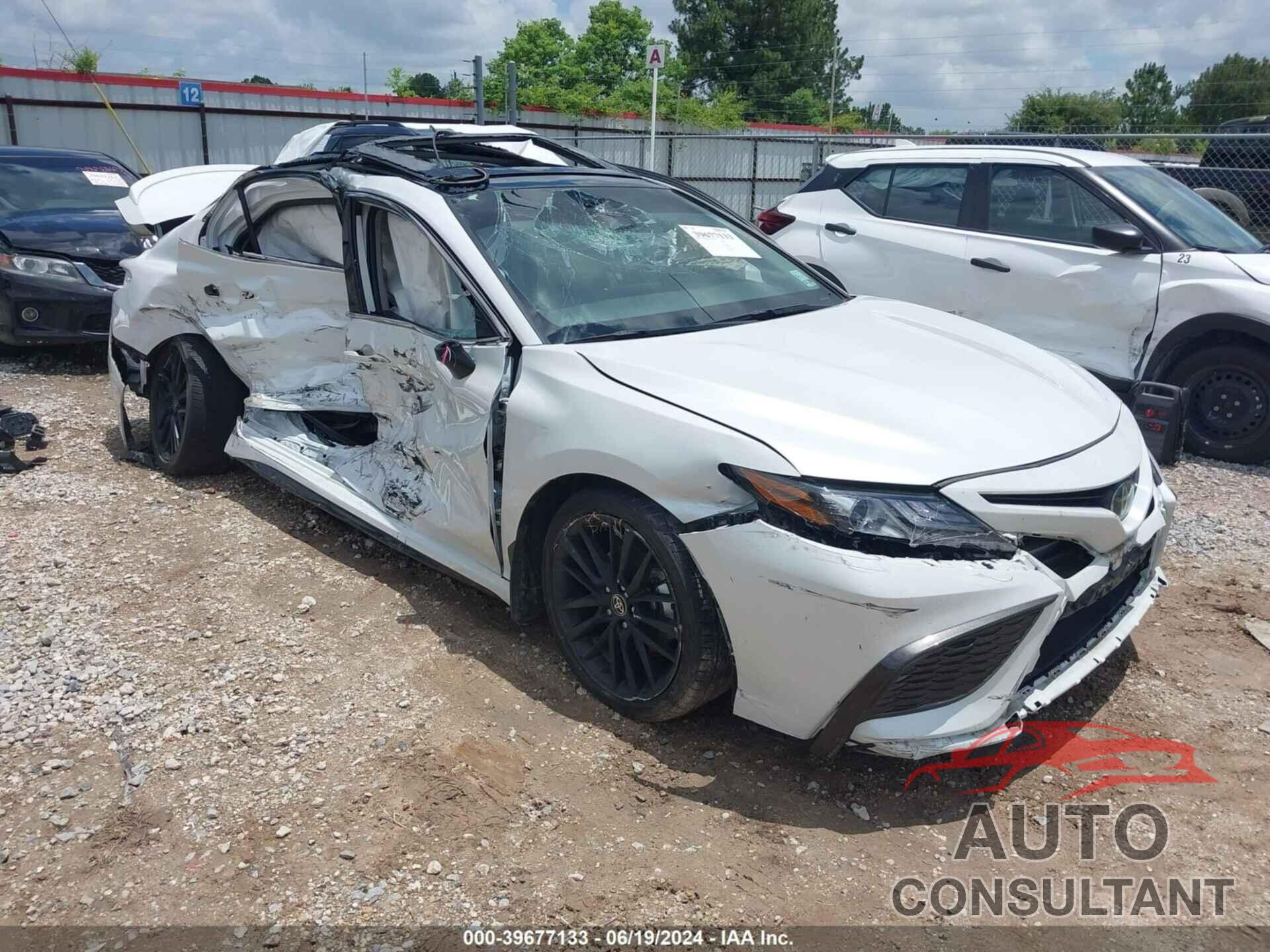 TOYOTA CAMRY 2021 - 4T1K61AK7MU516833