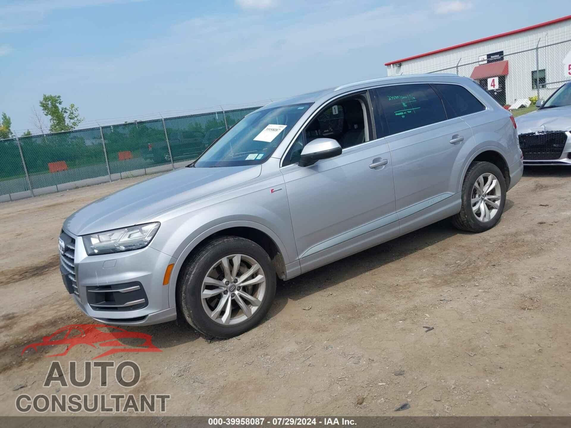 AUDI Q7 2018 - WA1LAAF75JD009706