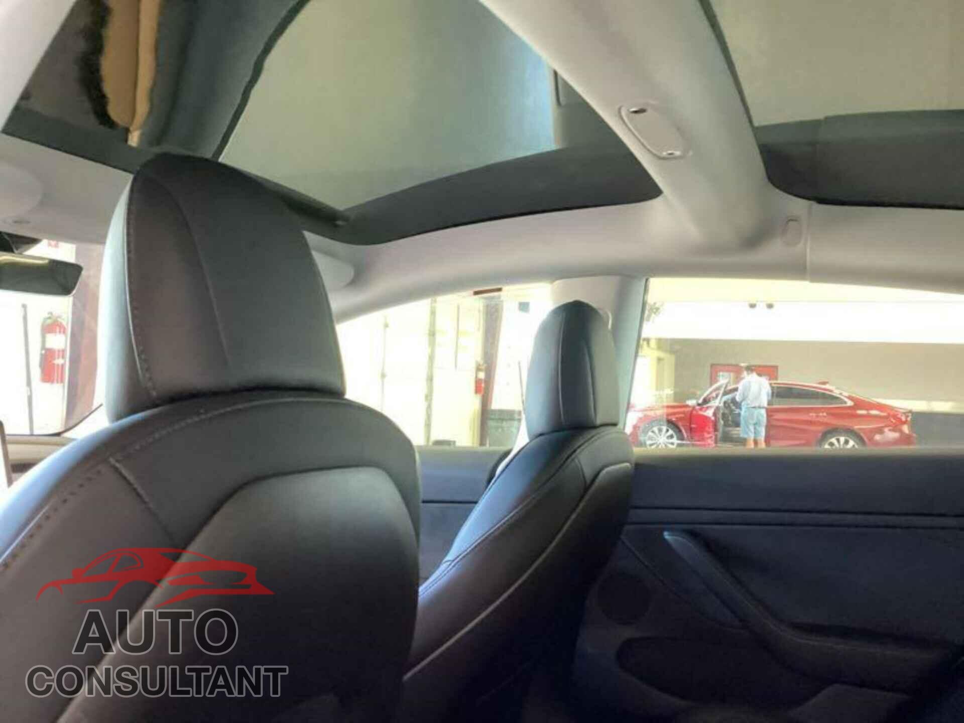 TESLA MODEL 3 2021 - 5YJ3E1EB1MF990436