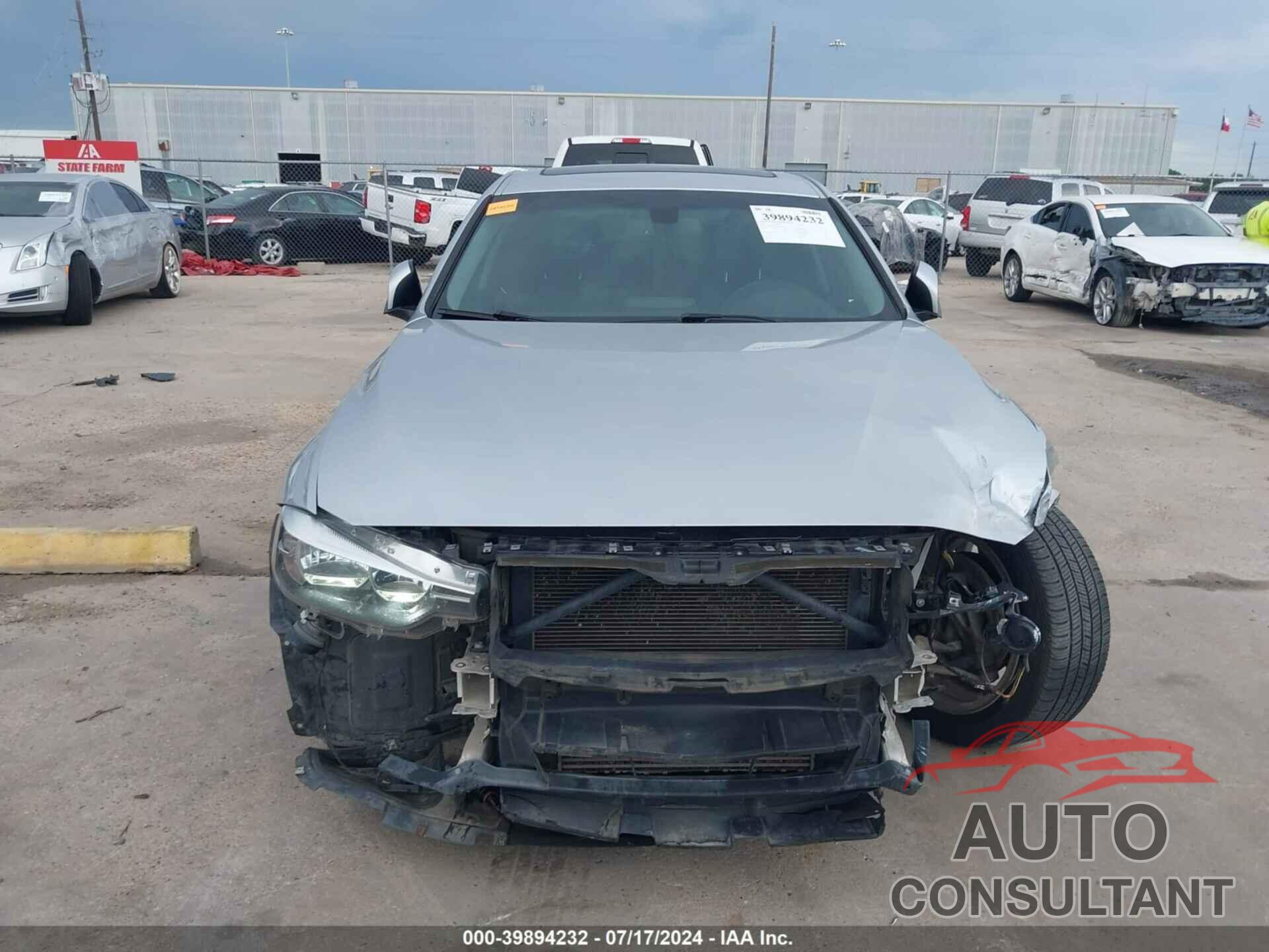 BMW 320I 2016 - WBA8E1G57GNT36332