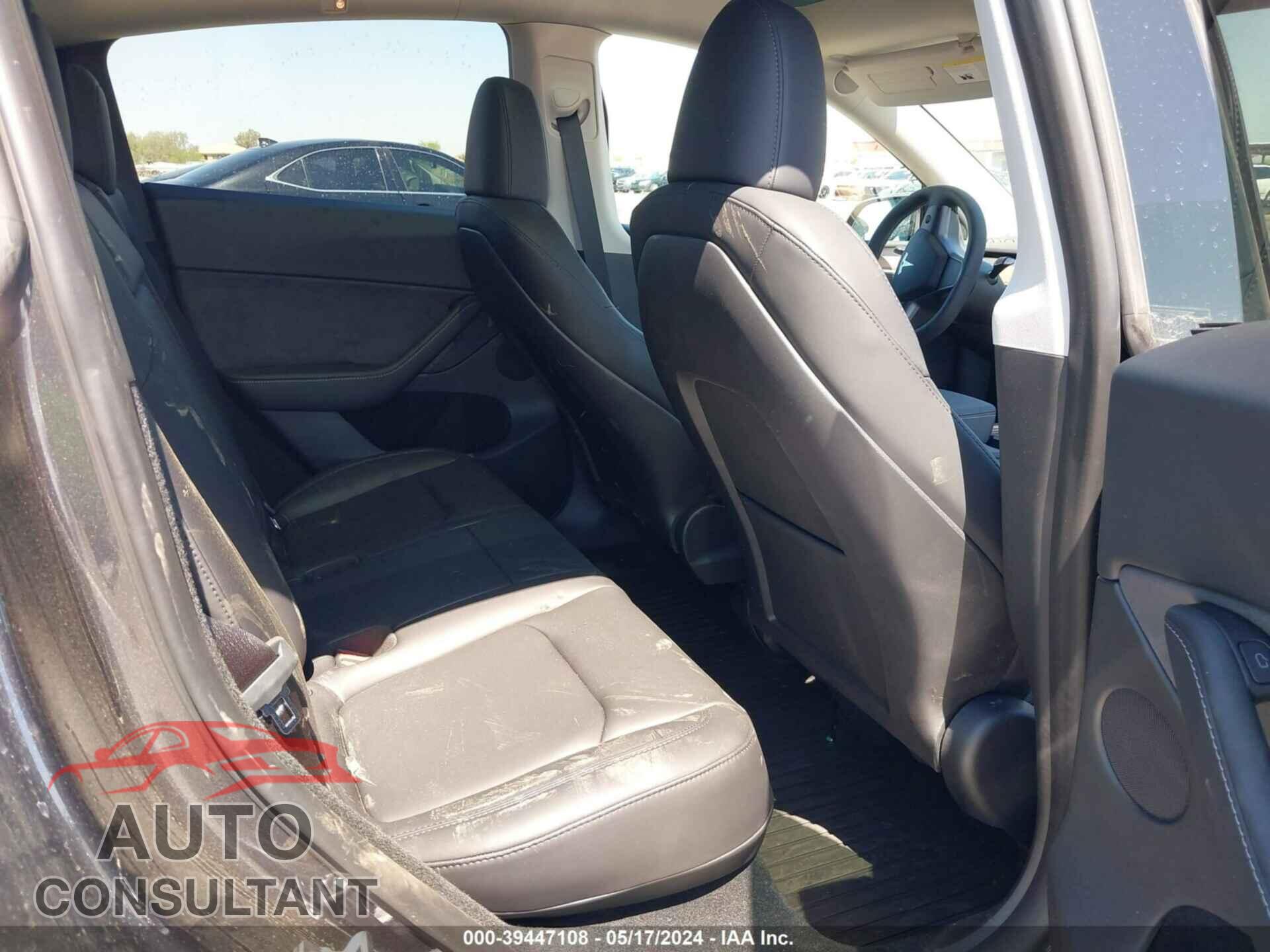TESLA MODEL Y 2024 - 7SAYGDEE6RF995329