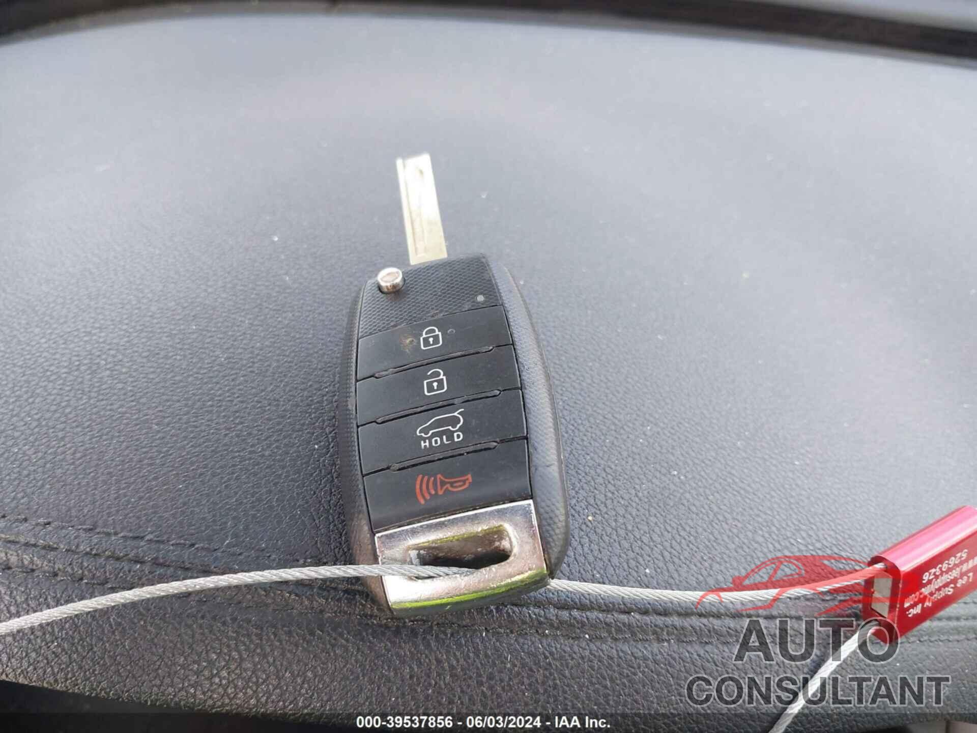 KIA SORENTO 2016 - 5XYPGDA50GG037808