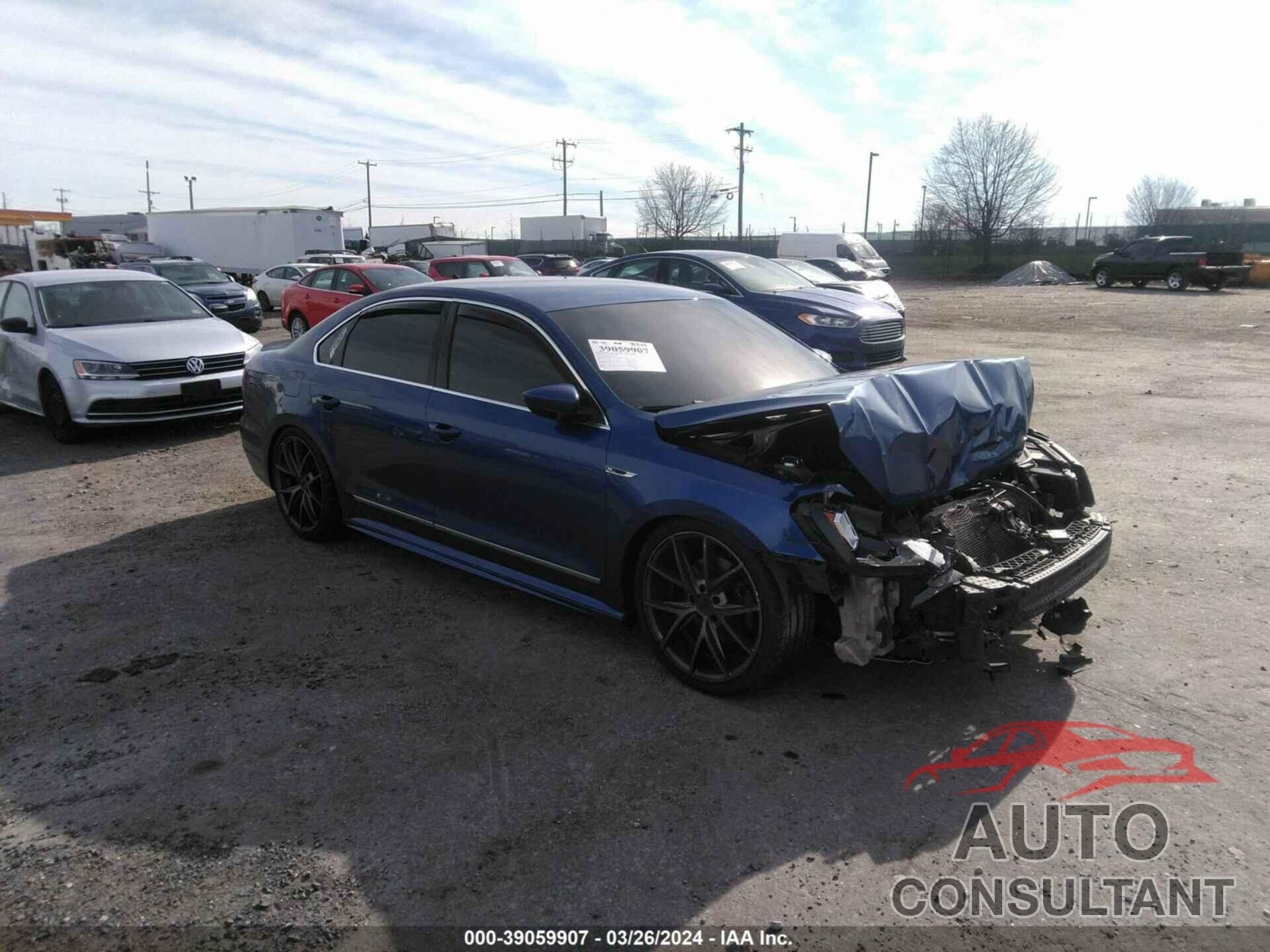 VOLKSWAGEN PASSAT 2017 - 1VWDT7A31HC039343