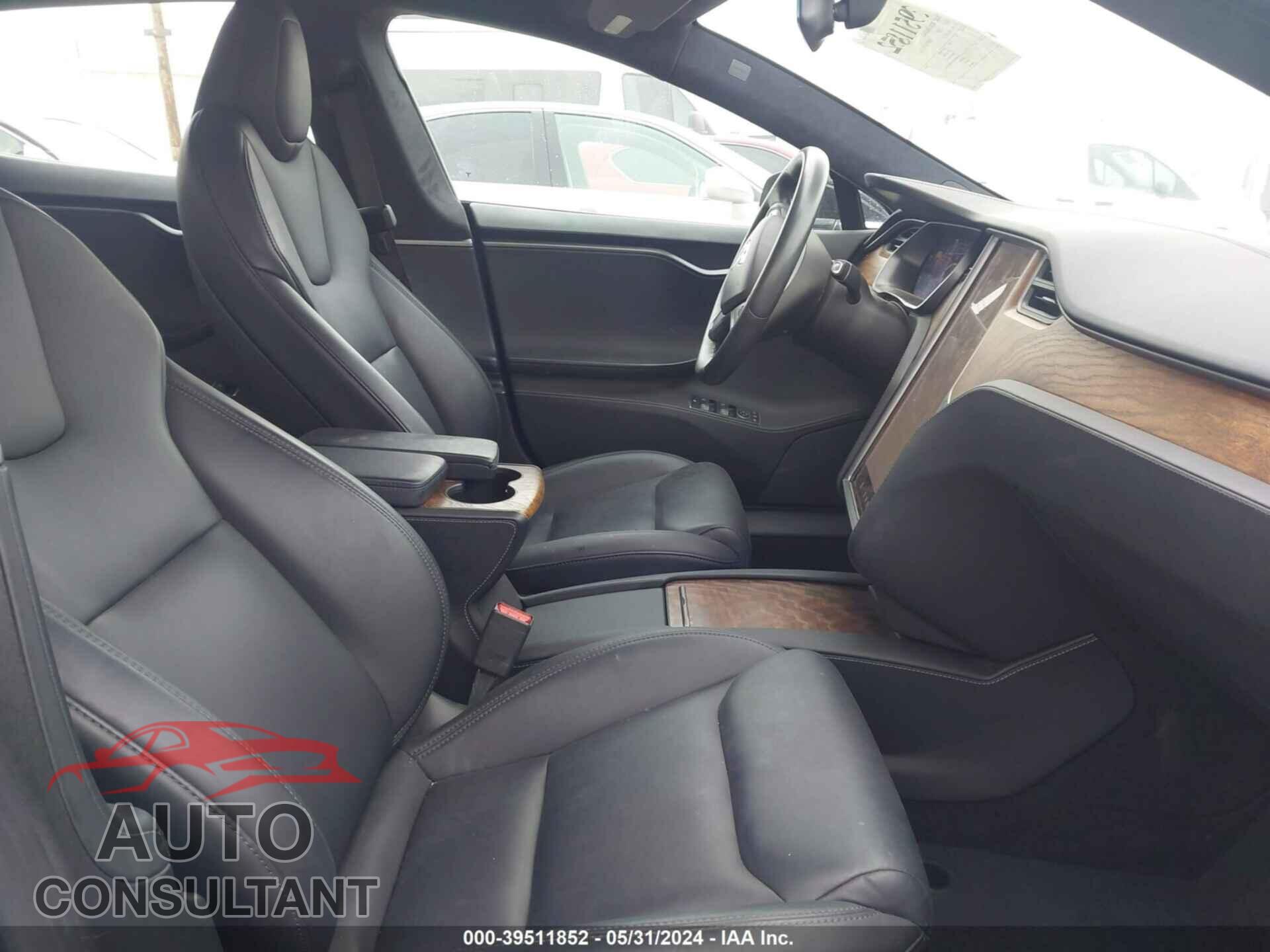 TESLA MODEL S 2020 - 5YJSA1E2XLF370125