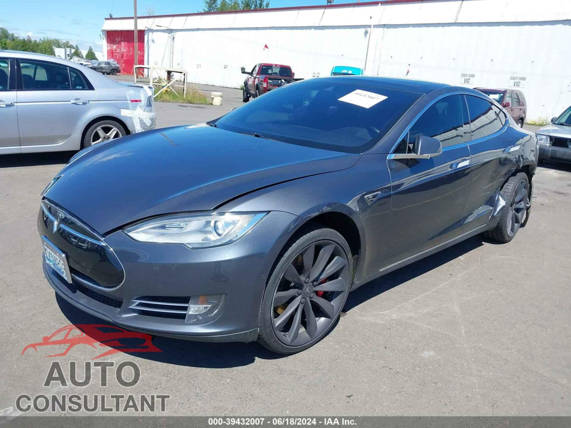 TESLA MODEL S 2016 - 5YJSA1E46GF130335