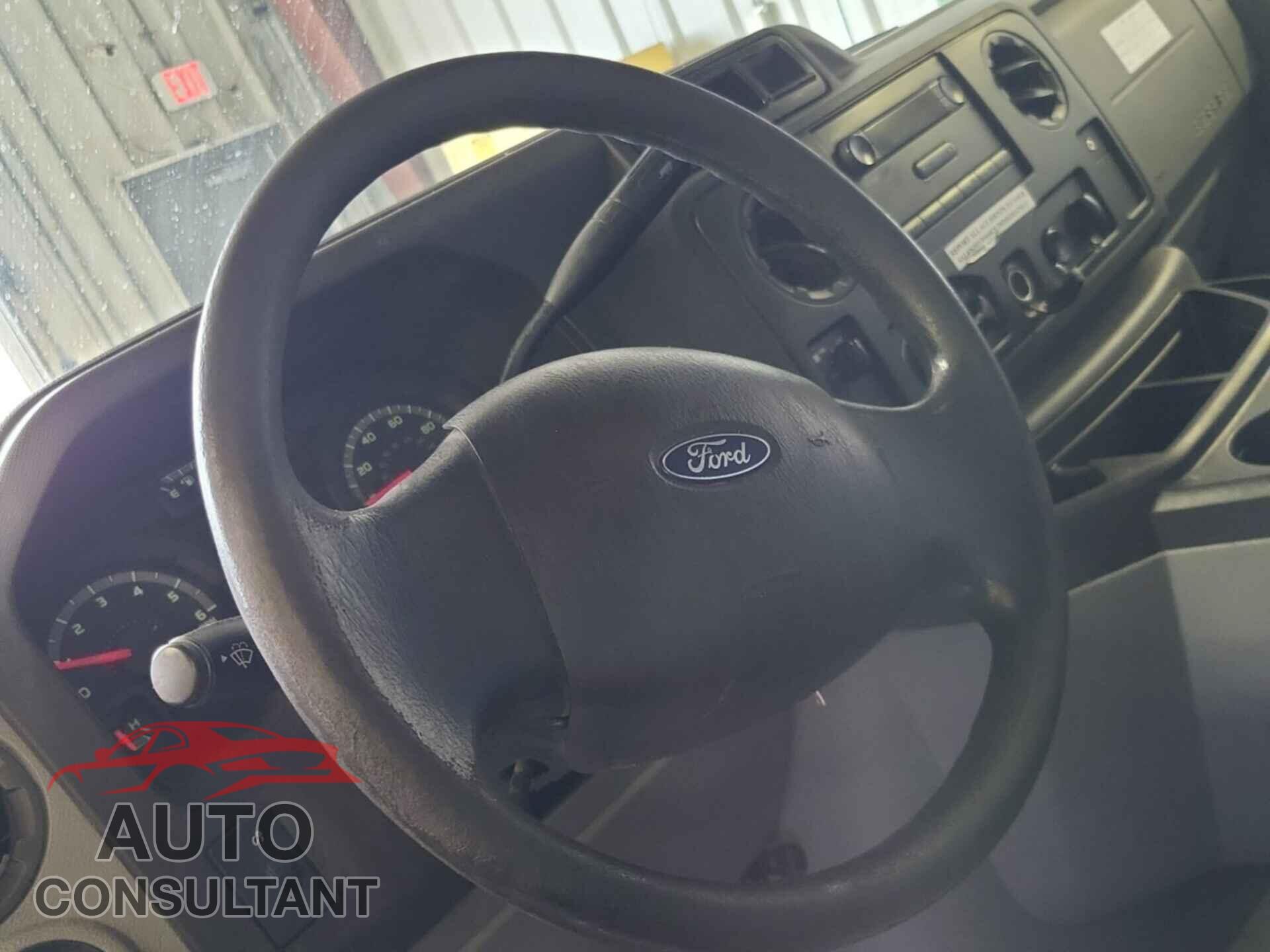 FORD ECONOLINE 2017 - 1FDXE4FS5HDC69093