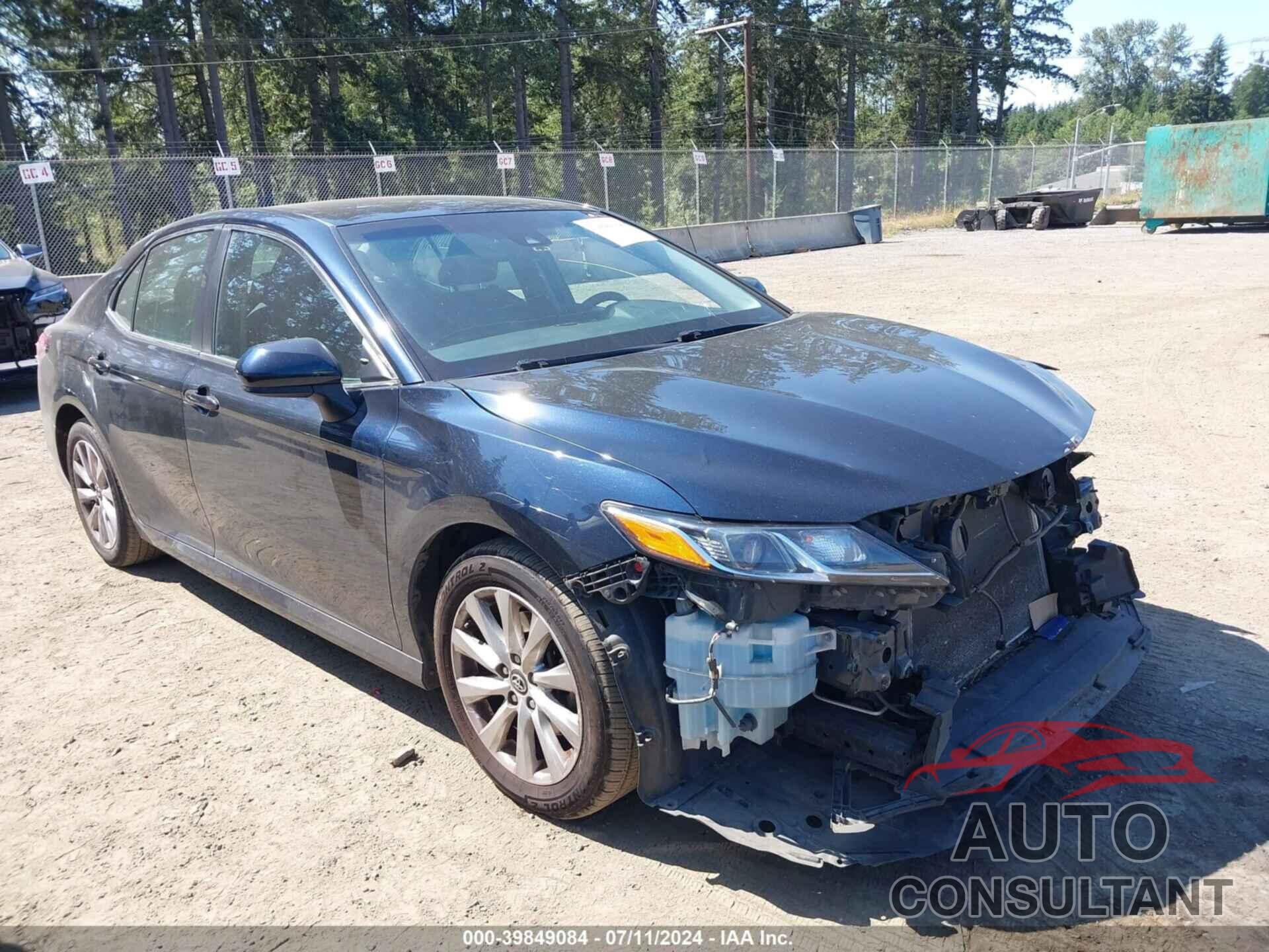 TOYOTA CAMRY 2018 - 4T1B11HK9JU558761