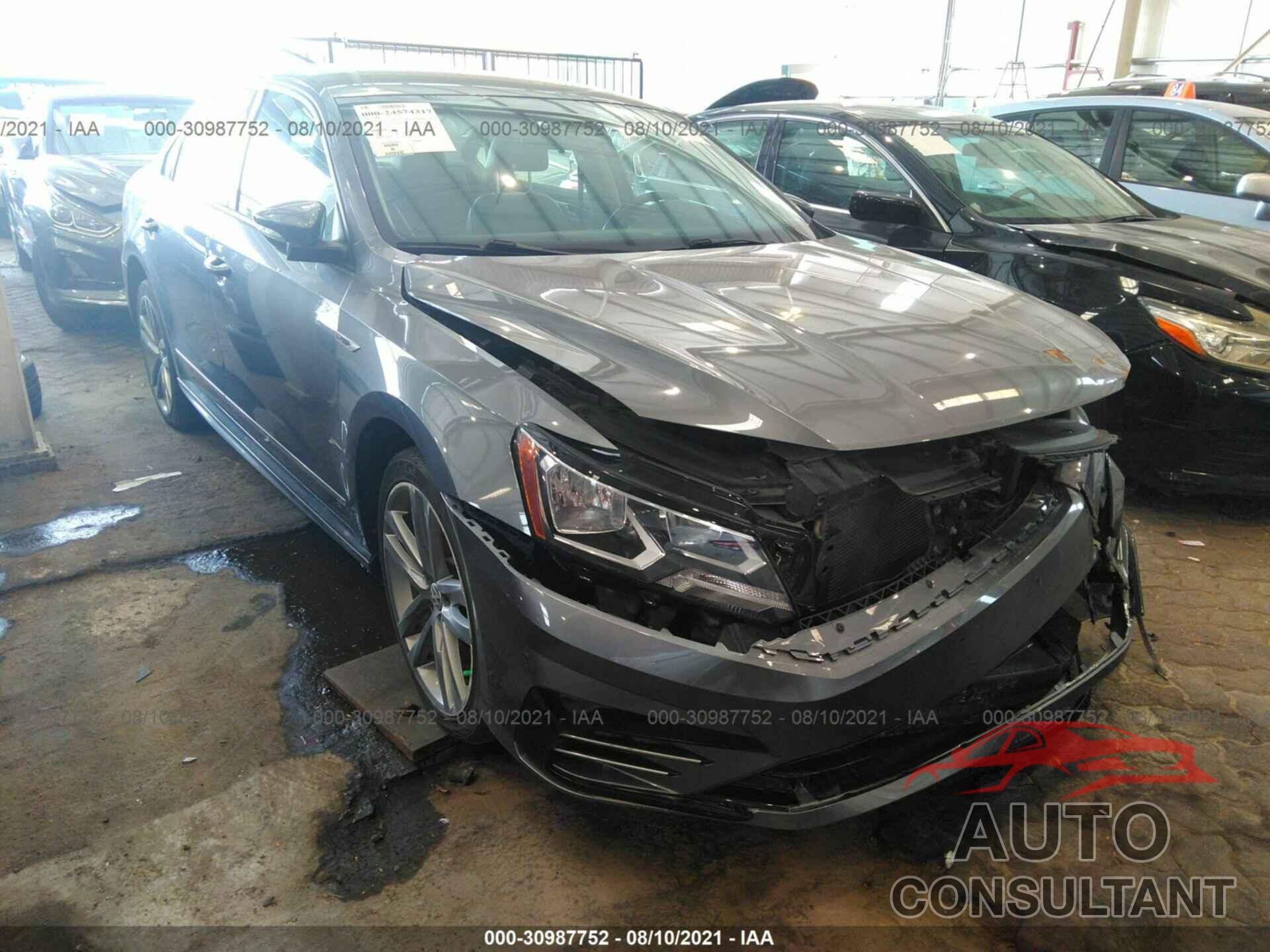 VOLKSWAGEN PASSAT 2017 - 000DT7A31HC059205