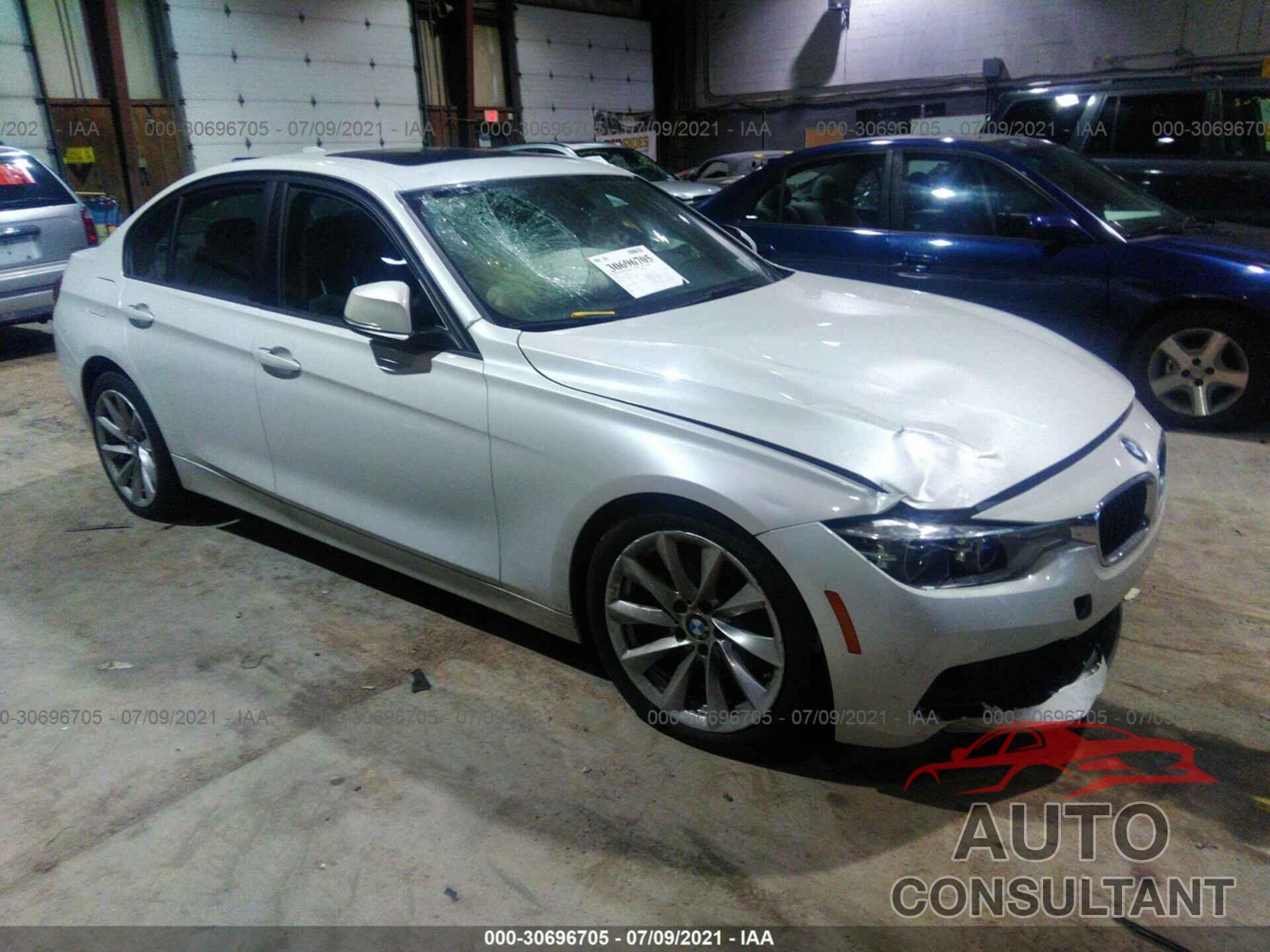 BMW 3 SERIES 2018 - WBA8E5G57JNU47428