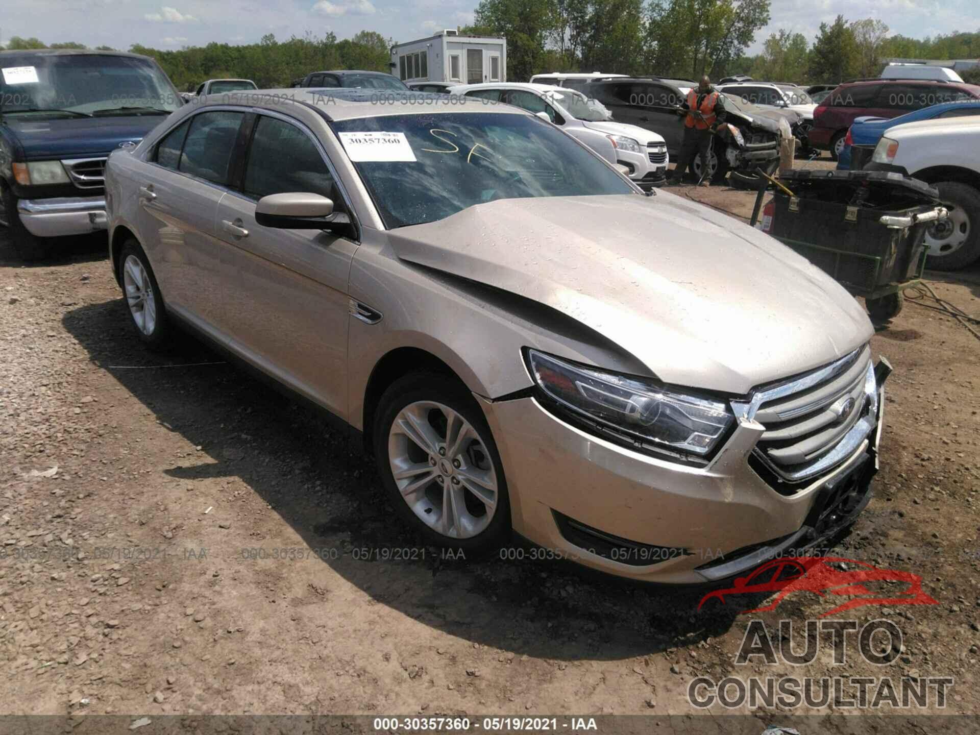 FORD TAURUS 2017 - 1FAHP2E82HG110453