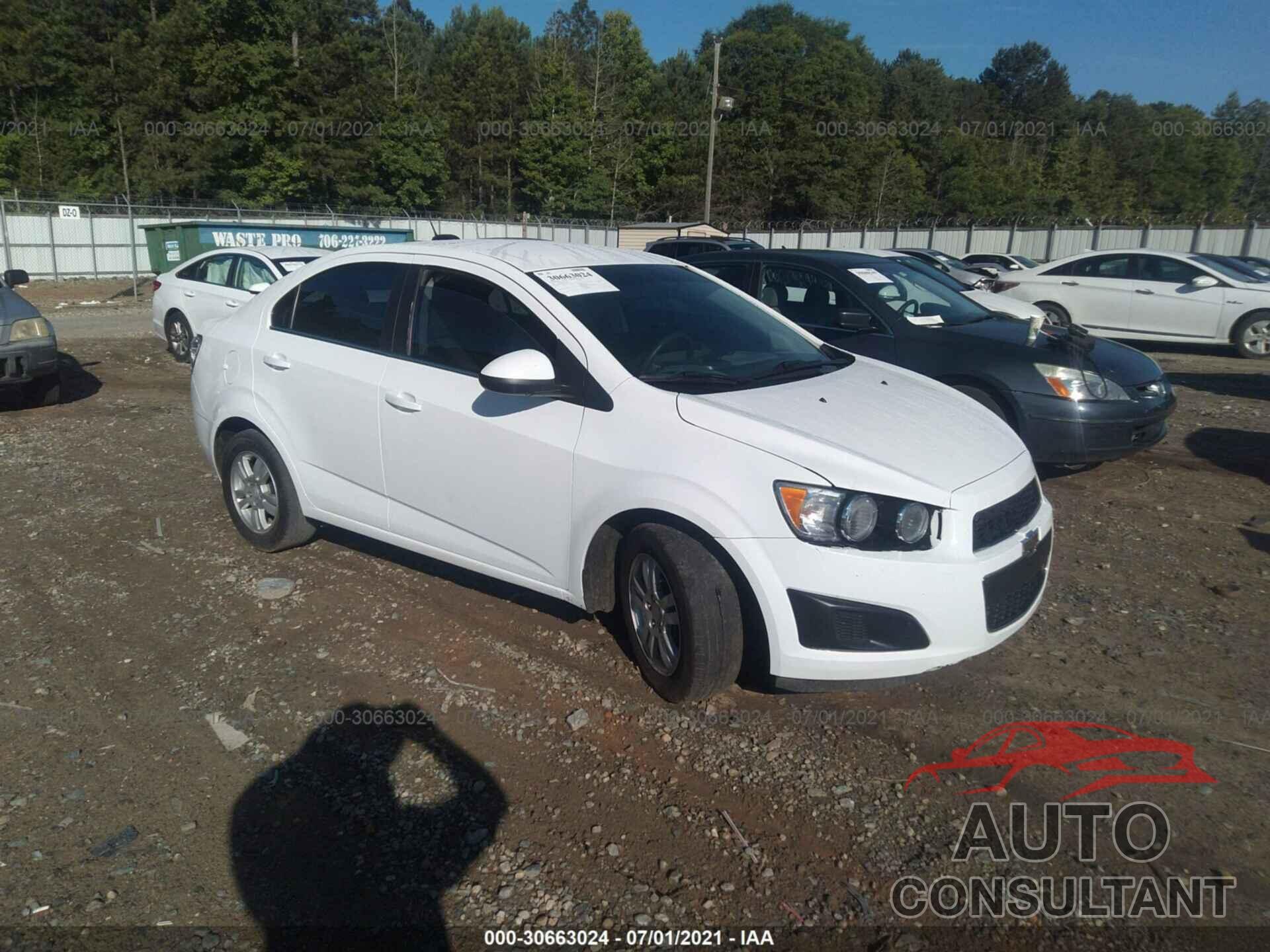 CHEVROLET SONIC 2016 - 1G1JC5SH1G4157818