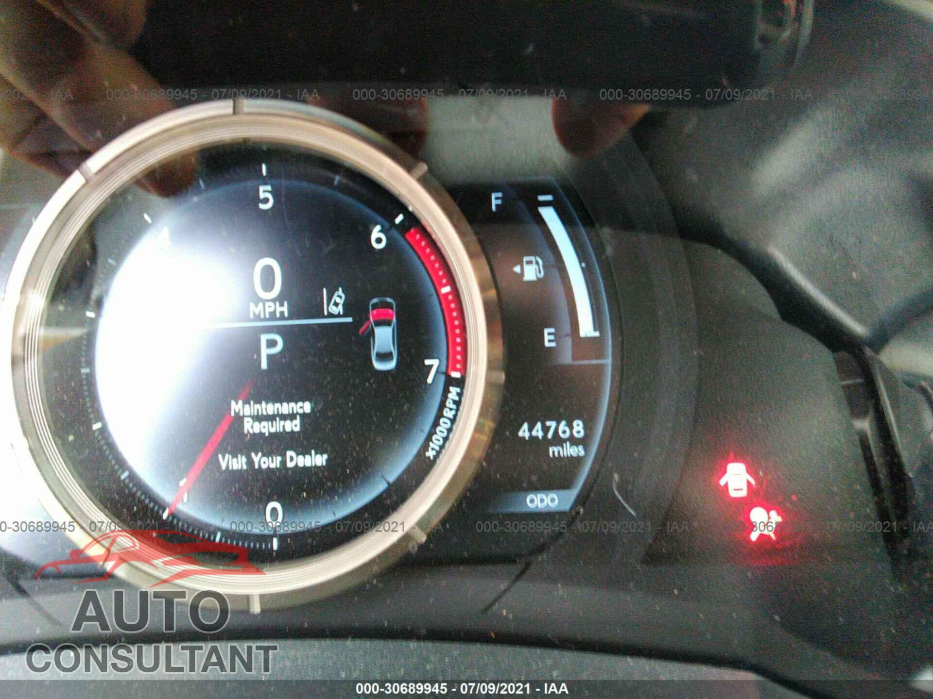 LEXUS IS 2017 - JTHBA1D20H5042592
