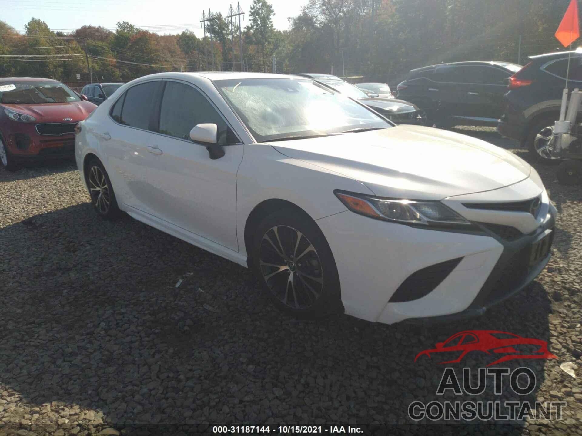 TOYOTA CAMRY 2018 - JTNB11HK8J3010742