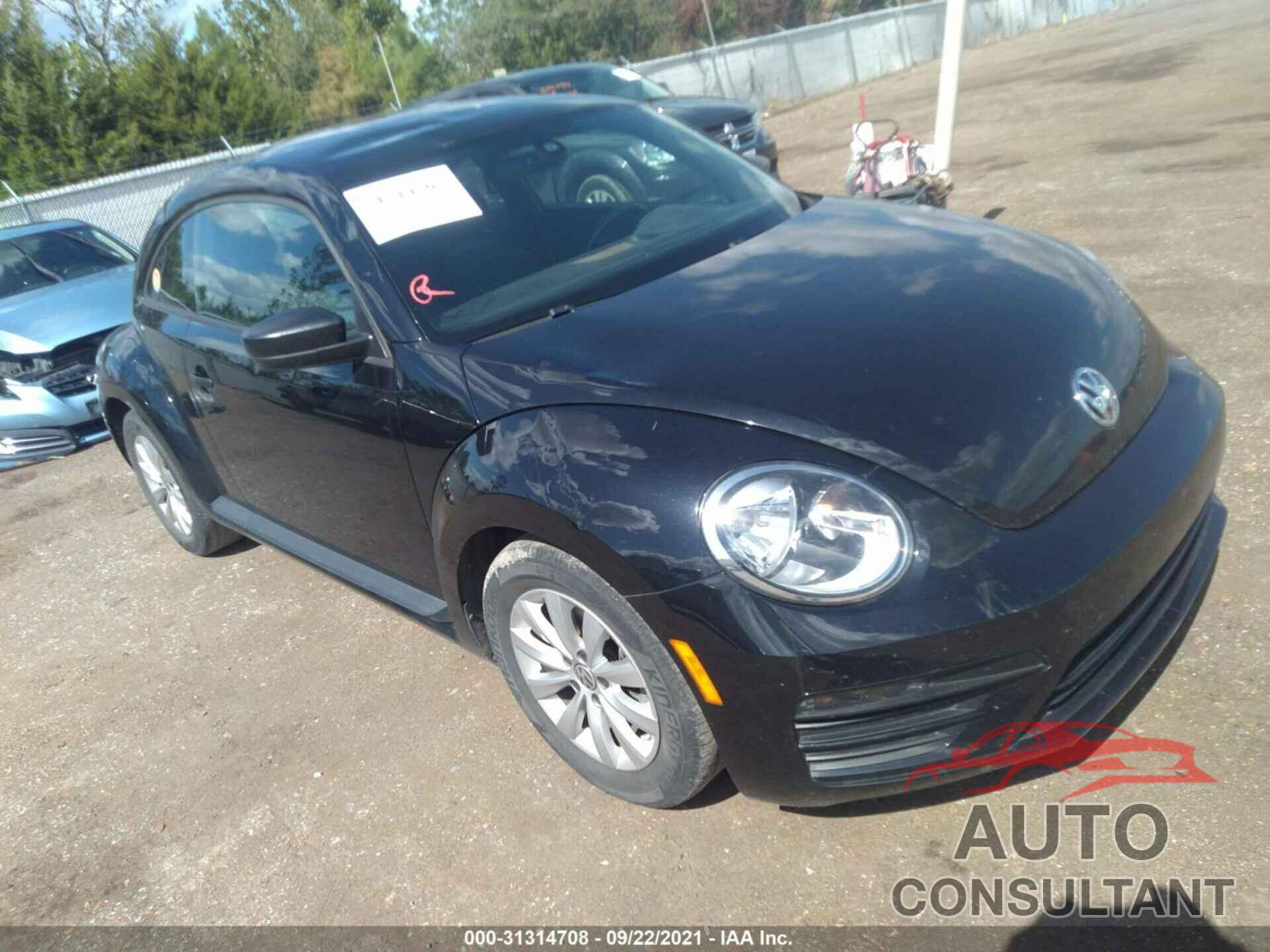 VOLKSWAGEN BEETLE 2017 - 3VWF17AT8HM614714