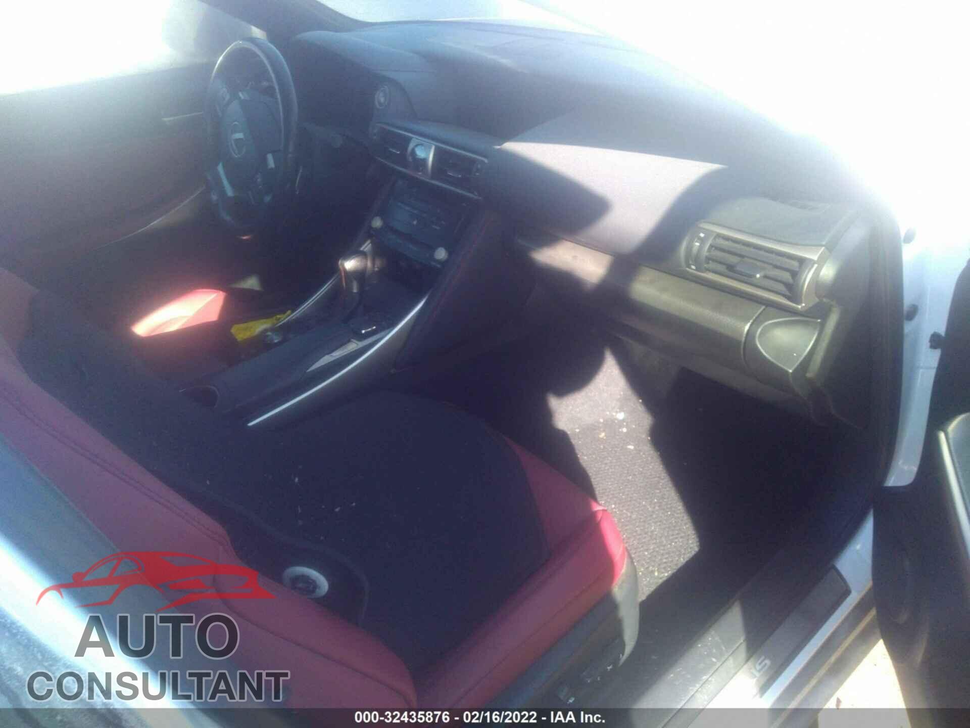 LEXUS IS 2017 - JTHBE1D20H5029491