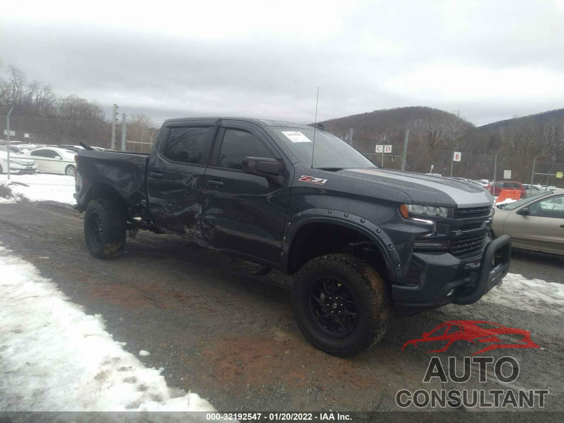 CHEVROLET SILVERADO 1500 2021 - 1GCUYEED3MZ126017