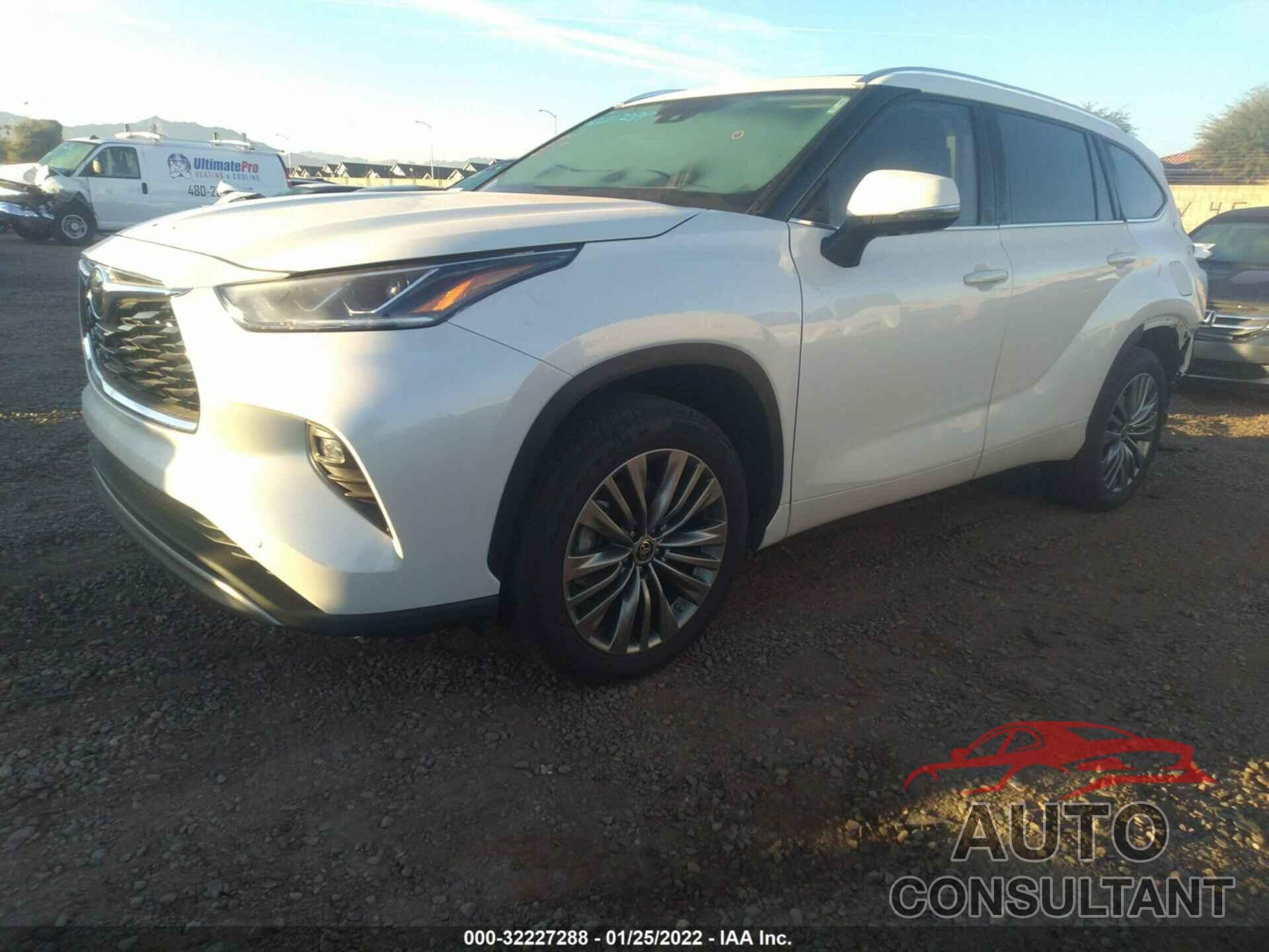 TOYOTA HIGHLANDER 2021 - 5TDFZRAH4MS073514