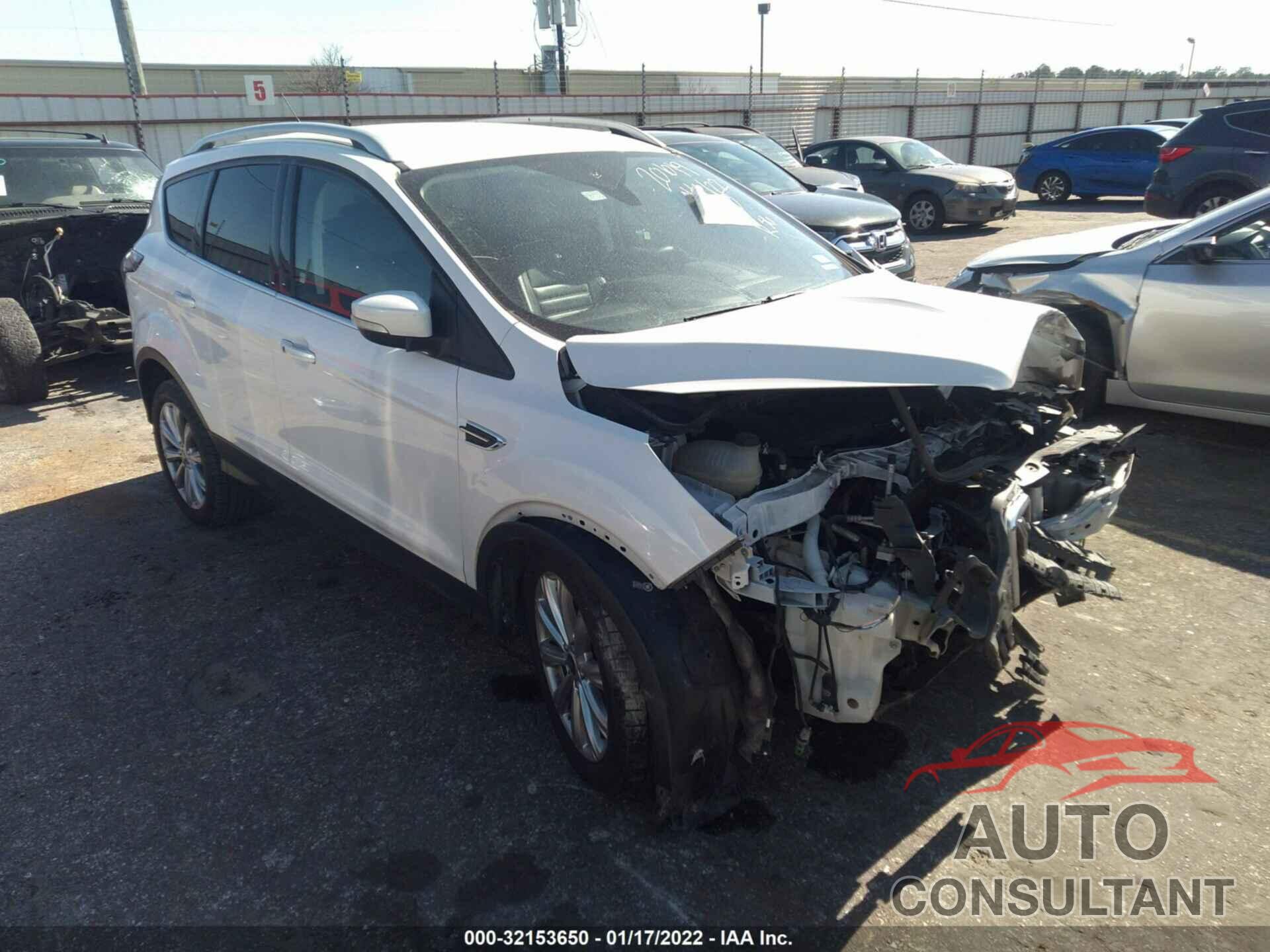 FORD ESCAPE 2017 - 1FMCU0JD4HUA31982