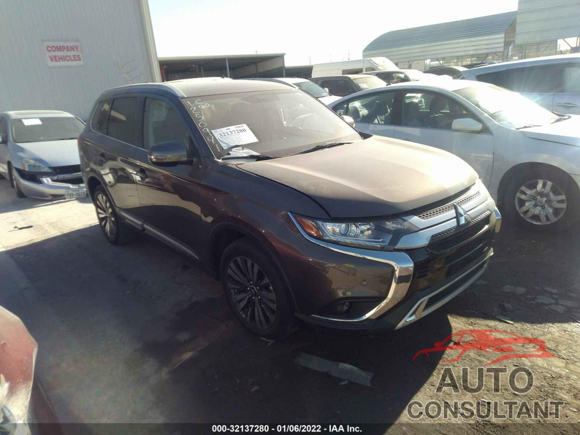 MITSUBISHI OUTLANDER 2019 - JA4AD3A35KZ006520