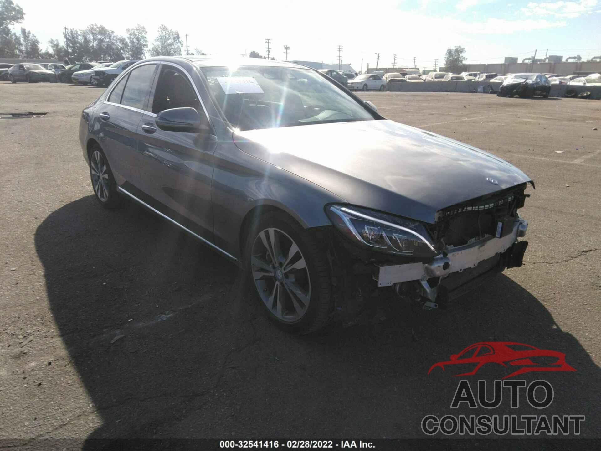MERCEDES-BENZ C-CLASS 2016 - 55SWF4JB2GU112972