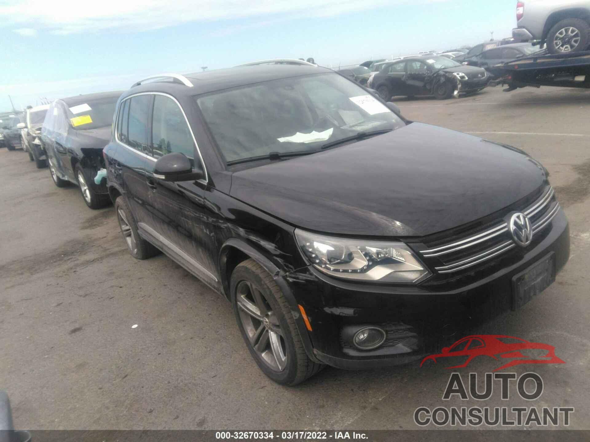 VOLKSWAGEN TIGUAN 2017 - WVGUV7AX9HK022937