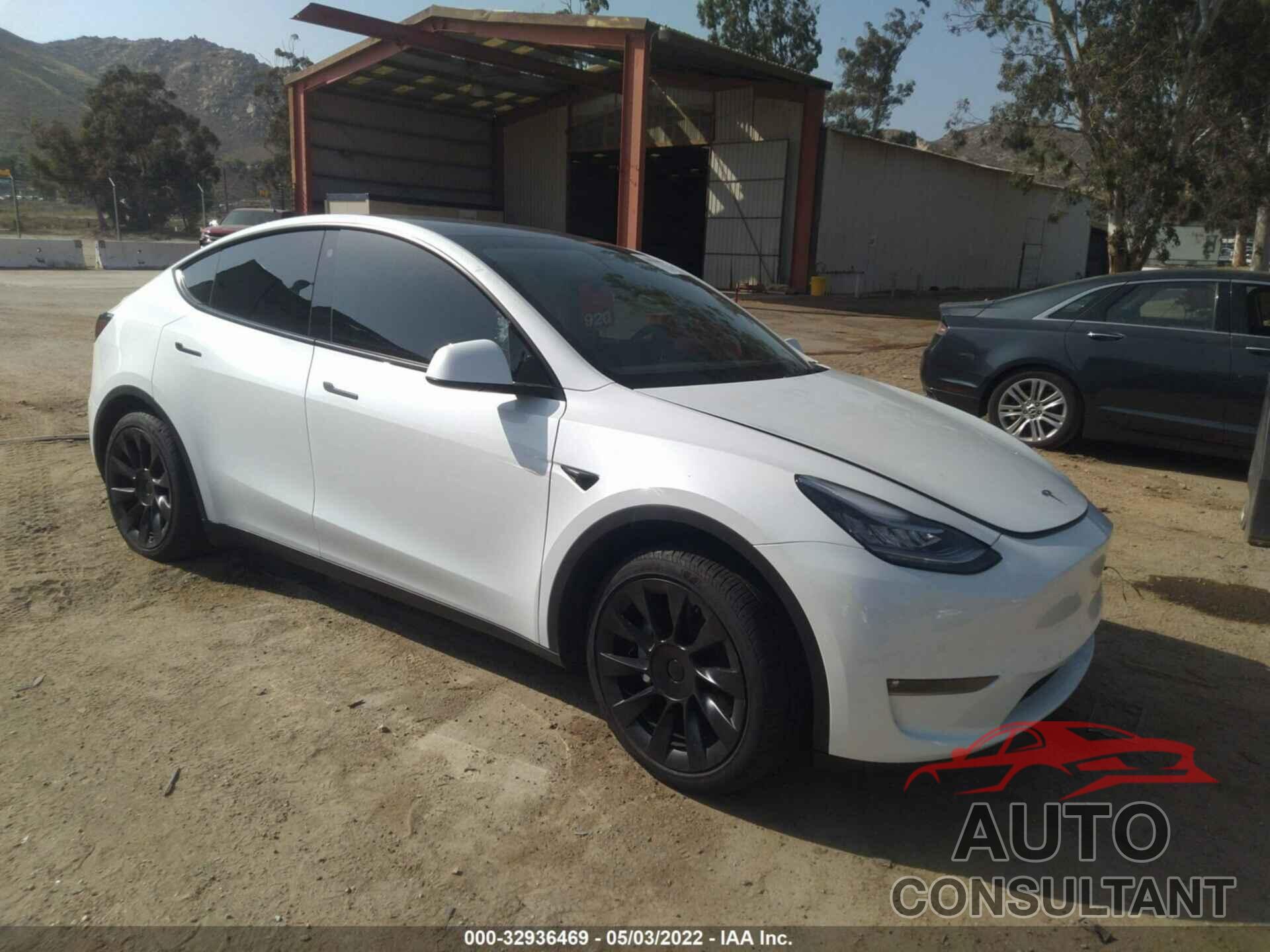 TESLA MODEL Y 2021 - 5YJYGDEE1MF241678