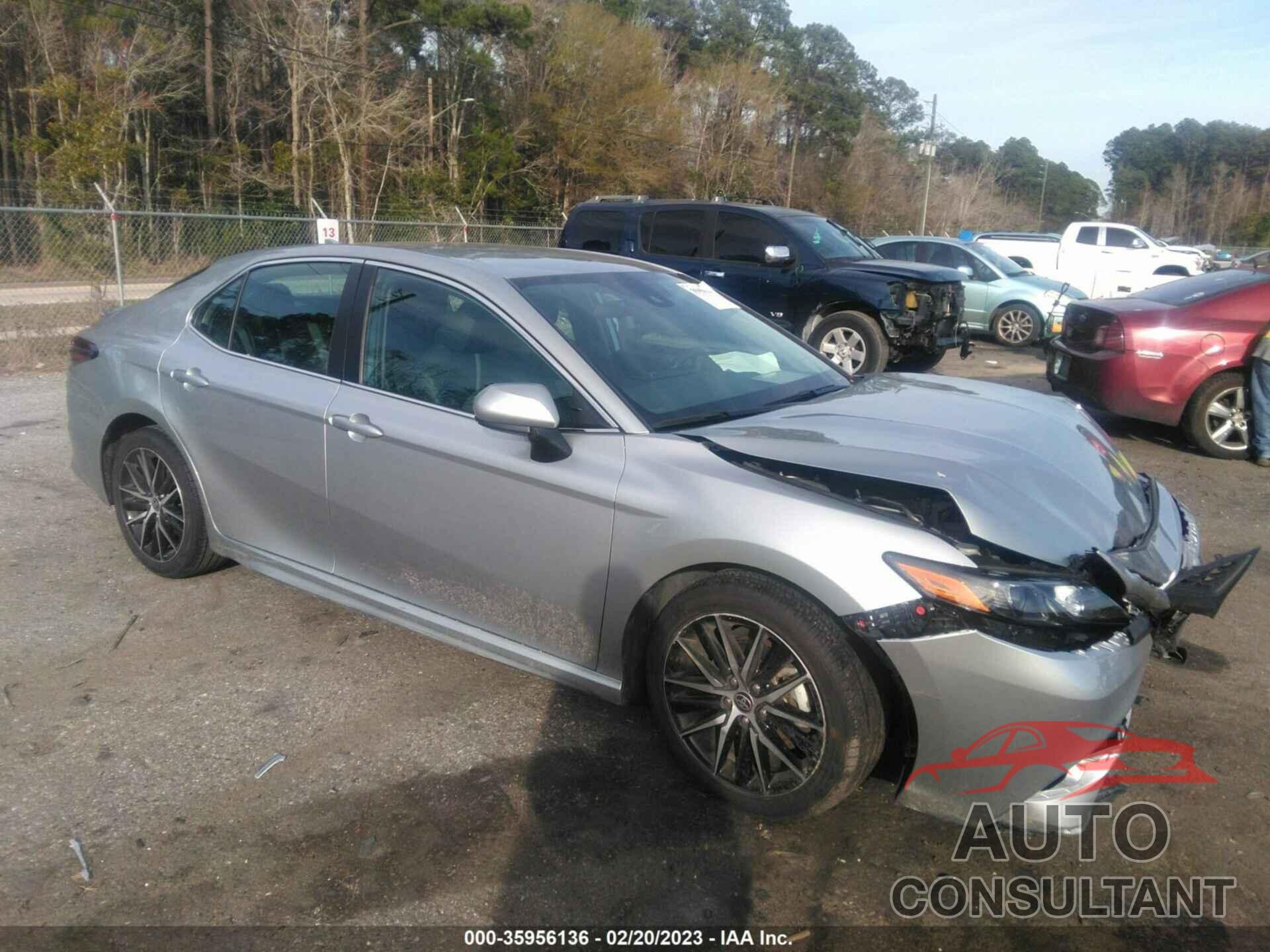 TOYOTA CAMRY 2021 - 4T1G11AKXMU408825