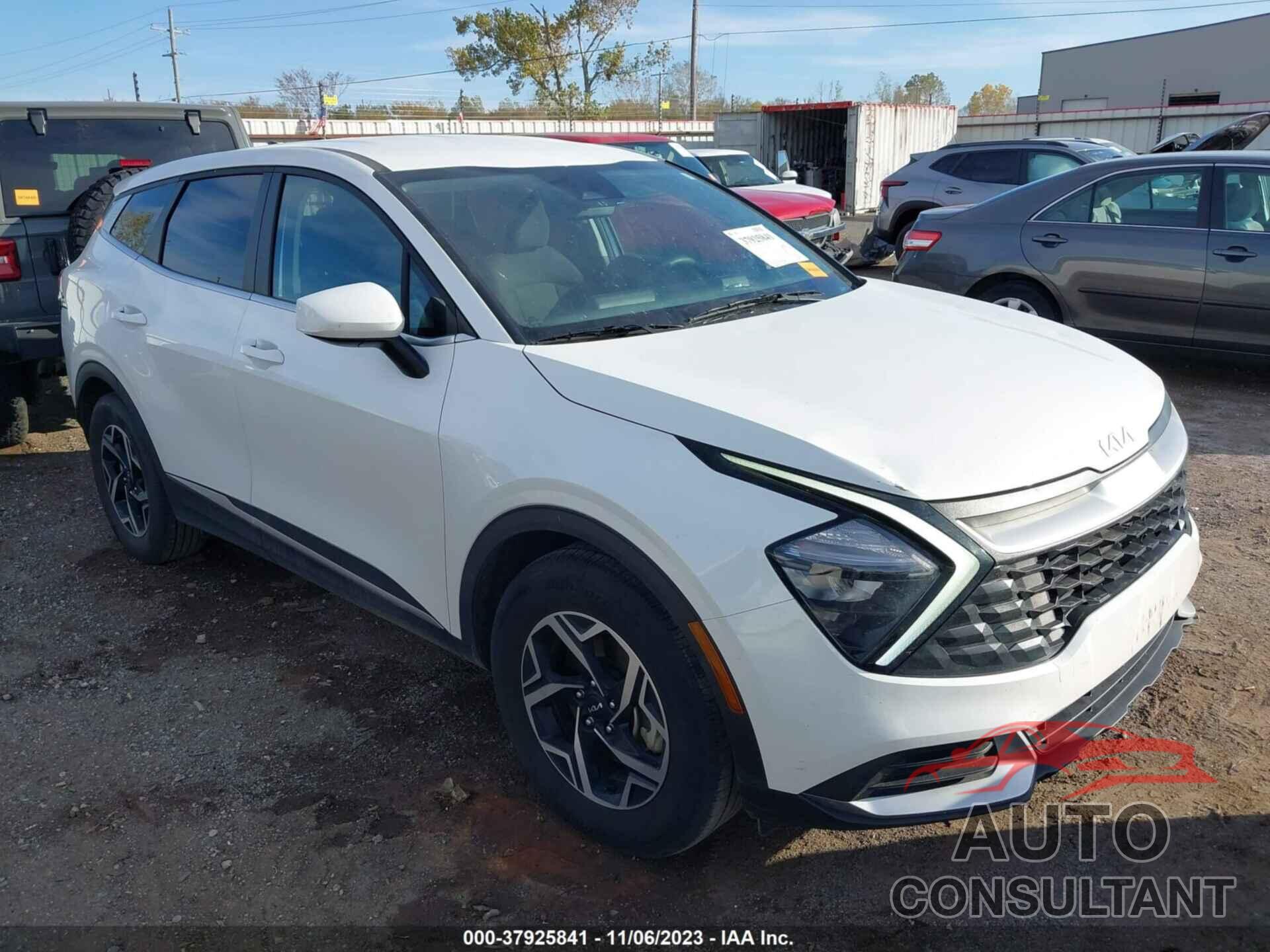 KIA SPORTAGE 2023 - KNDPU3AF5P7117372