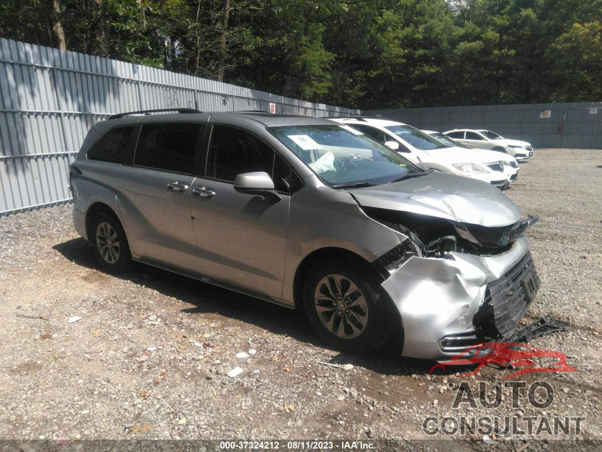 TOYOTA SIENNA 2022 - 5TDYSKFCXNS048460