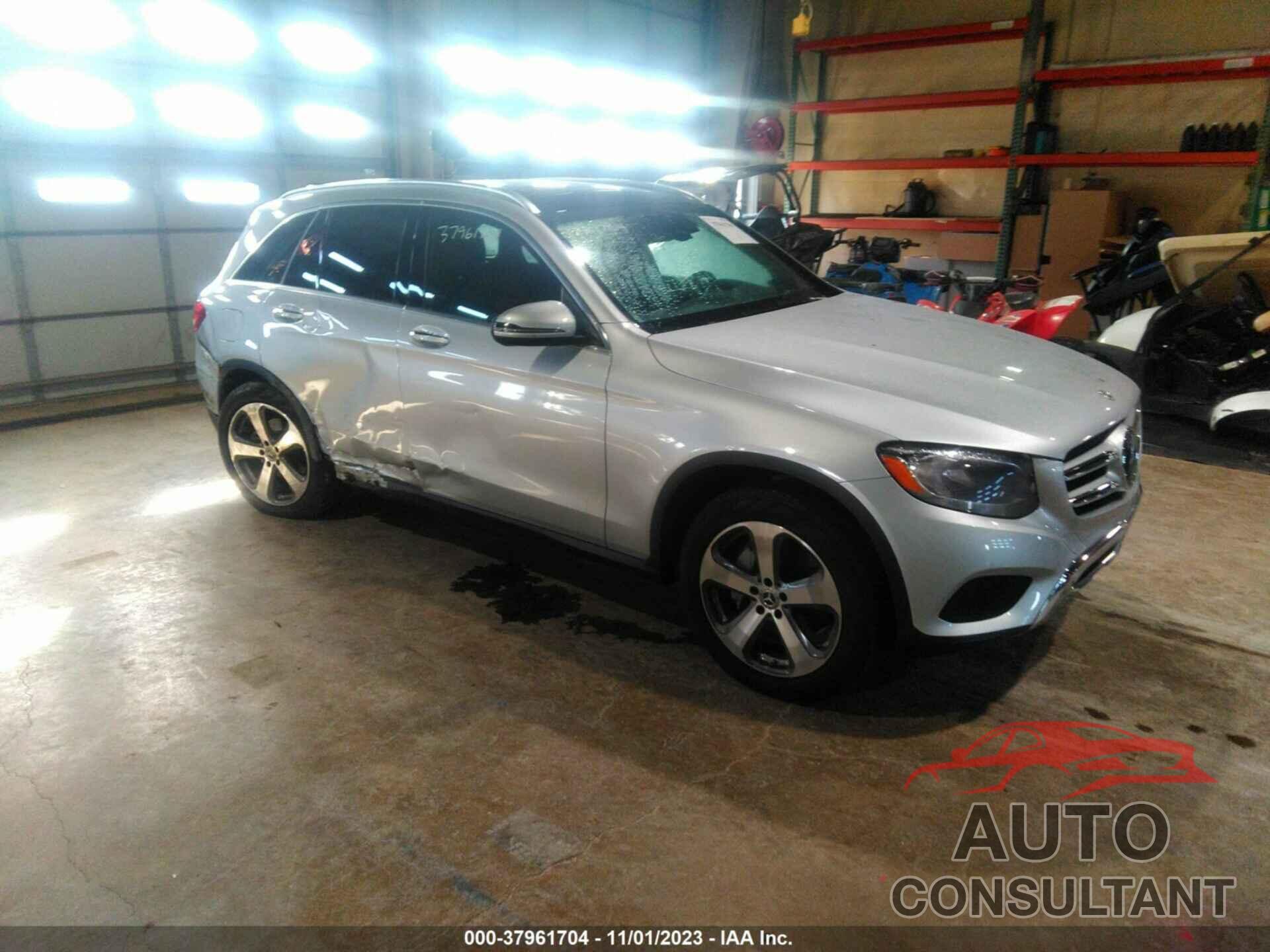 MERCEDES-BENZ GLC 300 2018 - WDC0G4KB8JV087324