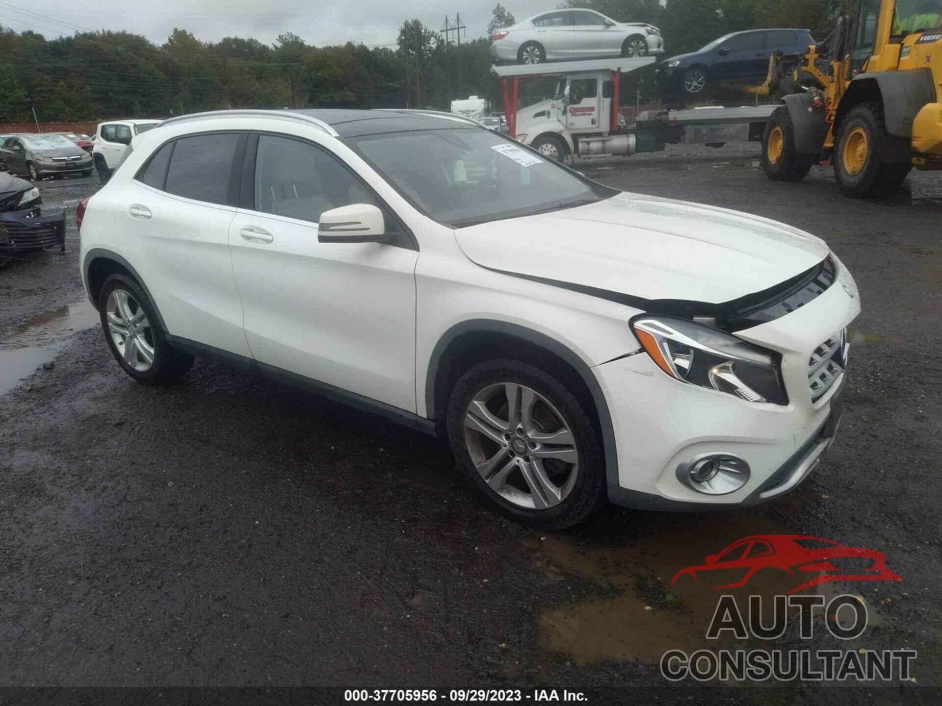 MERCEDES-BENZ GLA 250 2018 - WDCTG4GB3JJ371912