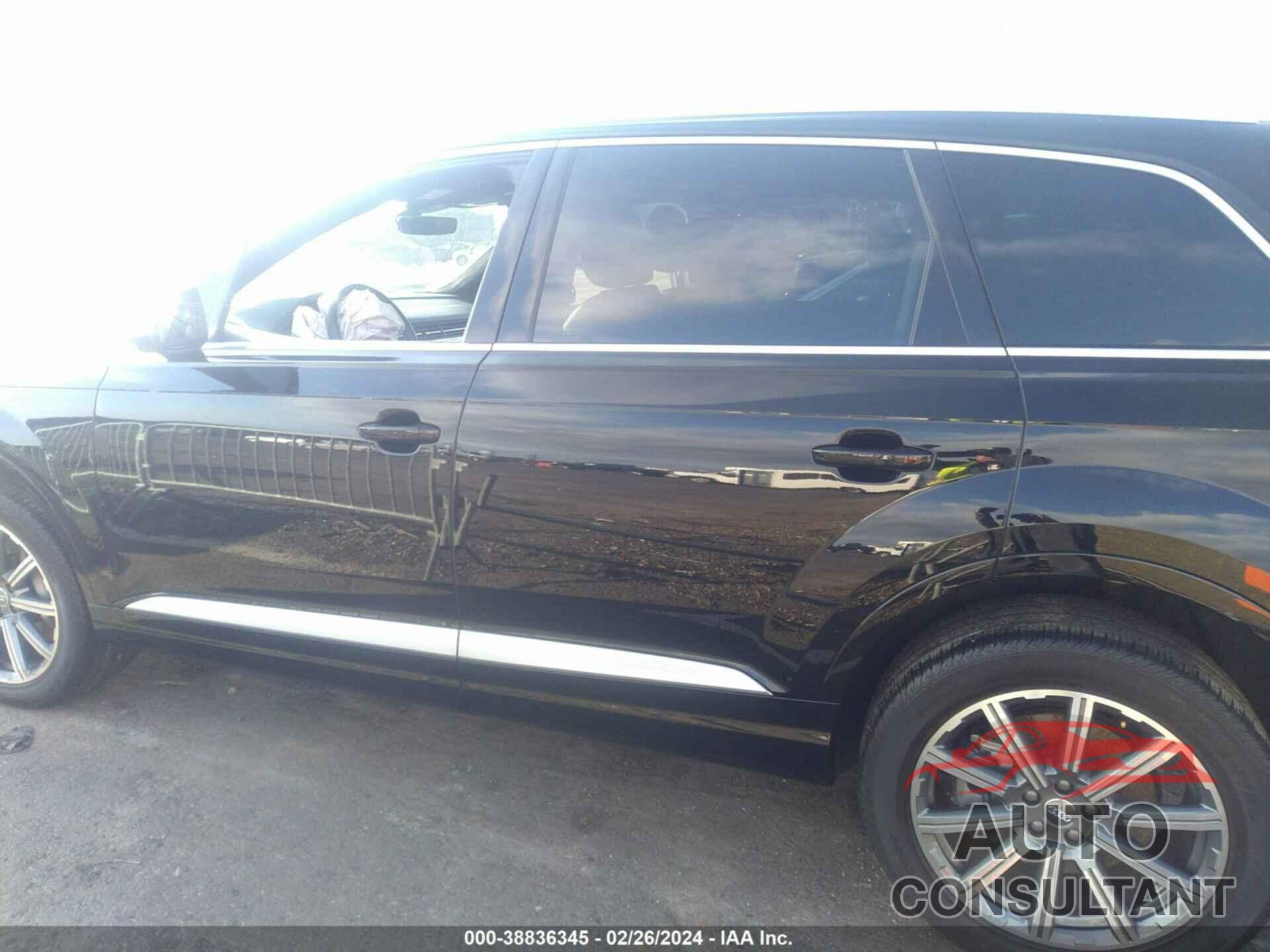 AUDI Q7 2019 - WA1LHAF75KD043447