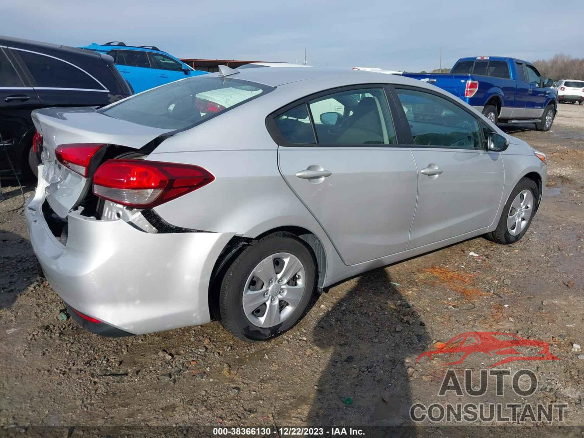 KIA FORTE 2018 - 3KPFK4A77JE236466