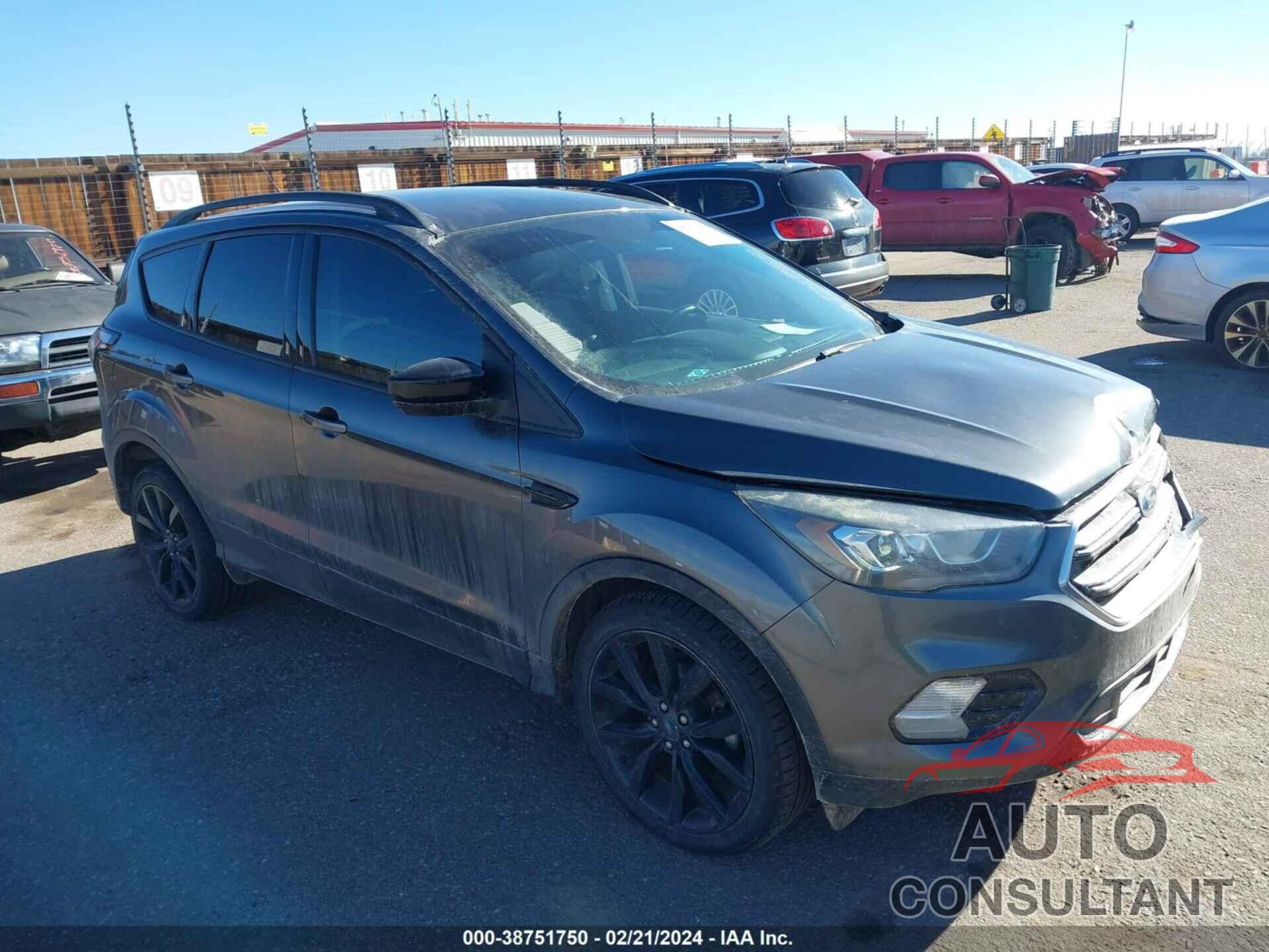 FORD ESCAPE 2017 - 1FMCU0GD7HUD27635