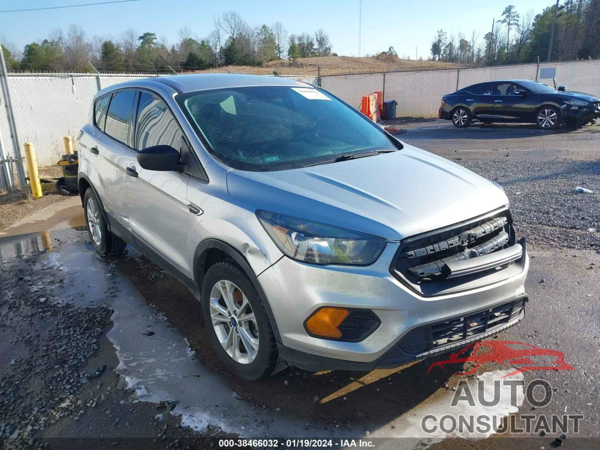 FORD ESCAPE 2018 - 1FMCU0F70JUB36205