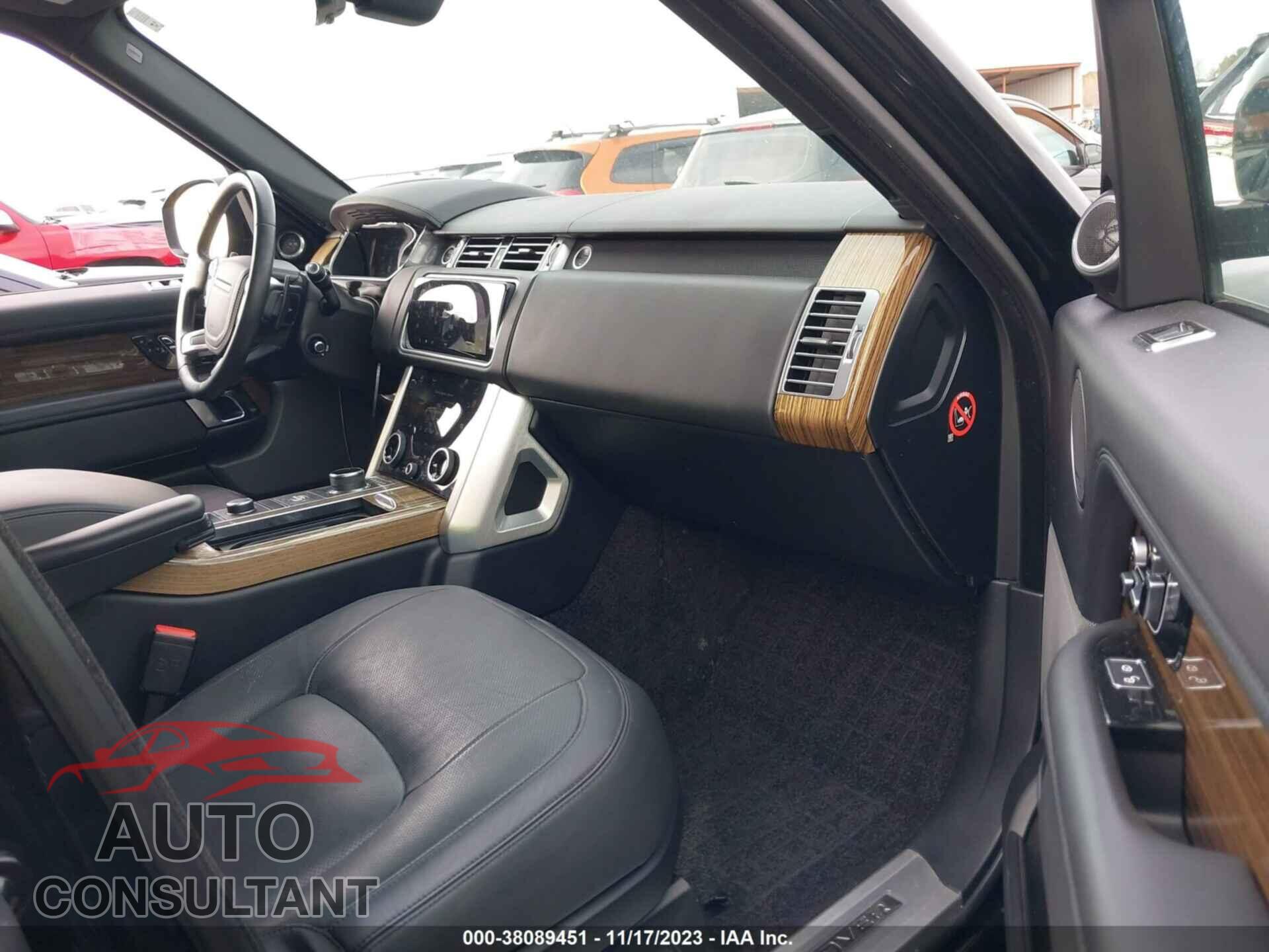 LAND ROVER RANGE ROVER 2018 - SALGS2SV6JA501038