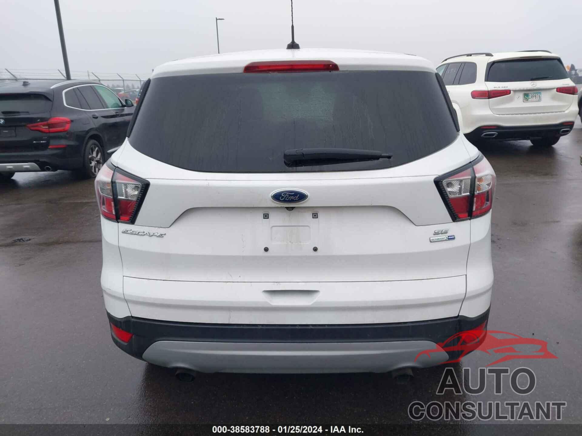 FORD ESCAPE 2017 - 1FMCU9GD7HUC54156