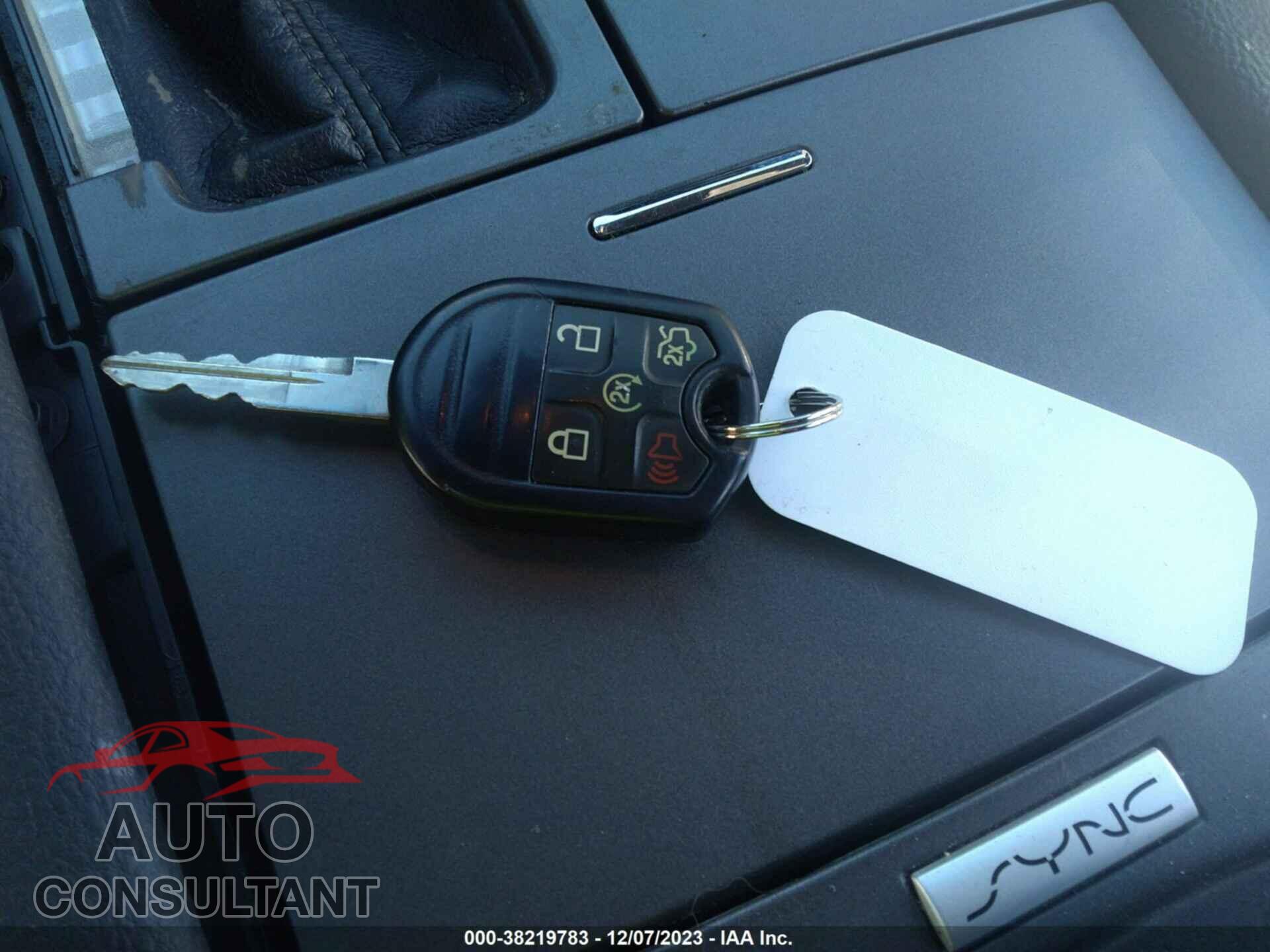 FORD TAURUS 2016 - 1FAHP2E86GG129201