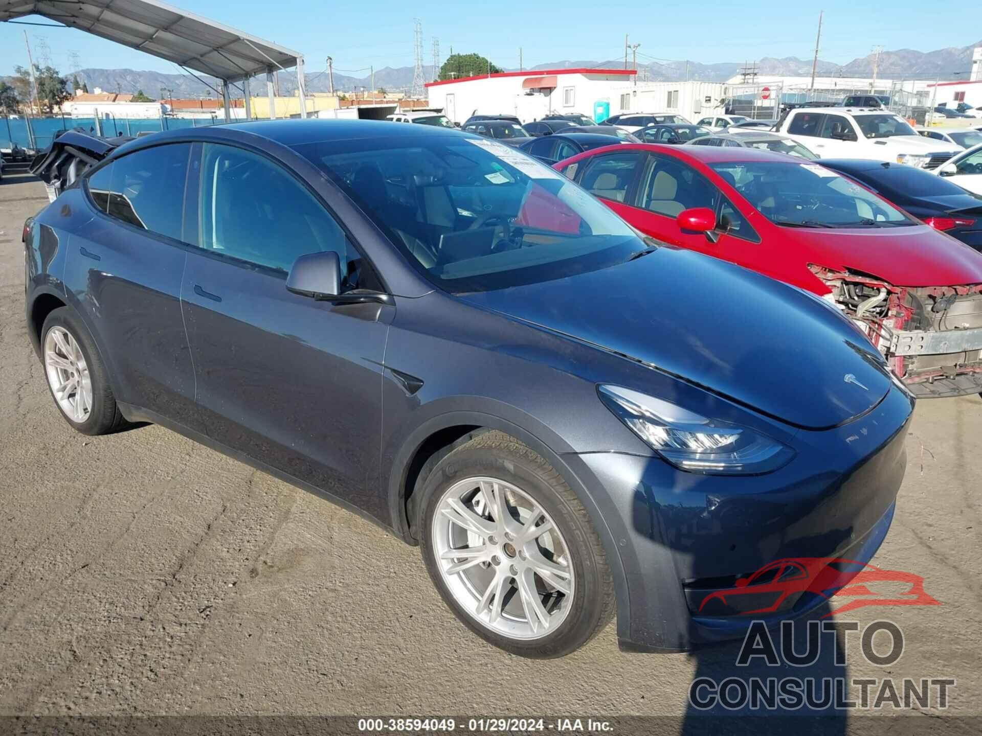 TESLA MODEL Y 2023 - 7SAYGAEE7PF583674