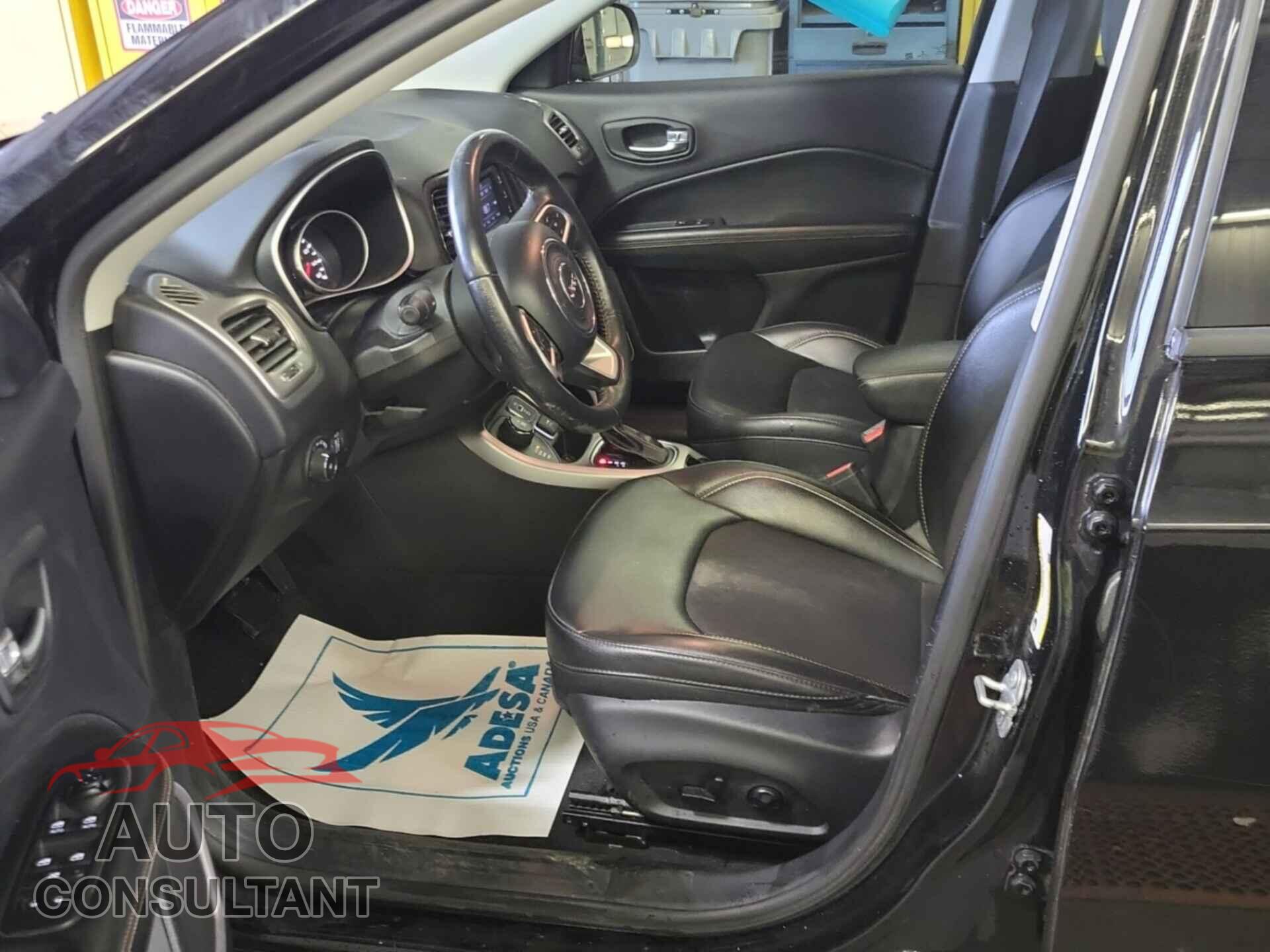 JEEP COMPASS 2018 - 3C4NJDBB5JT330827