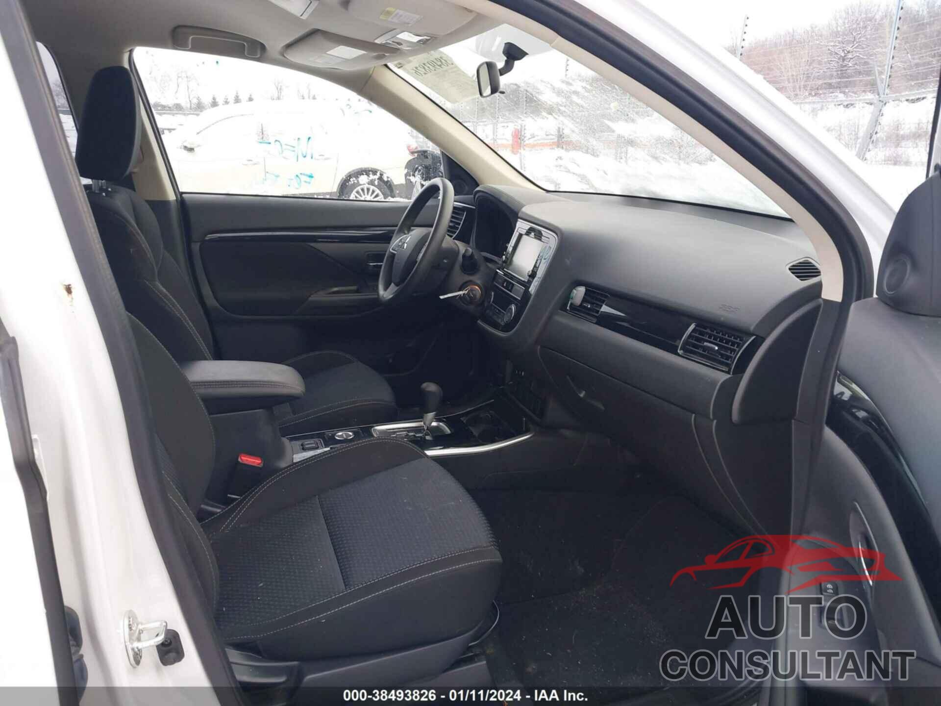 MITSUBISHI OUTLANDER 2019 - JA4AZ3A32KZ052338