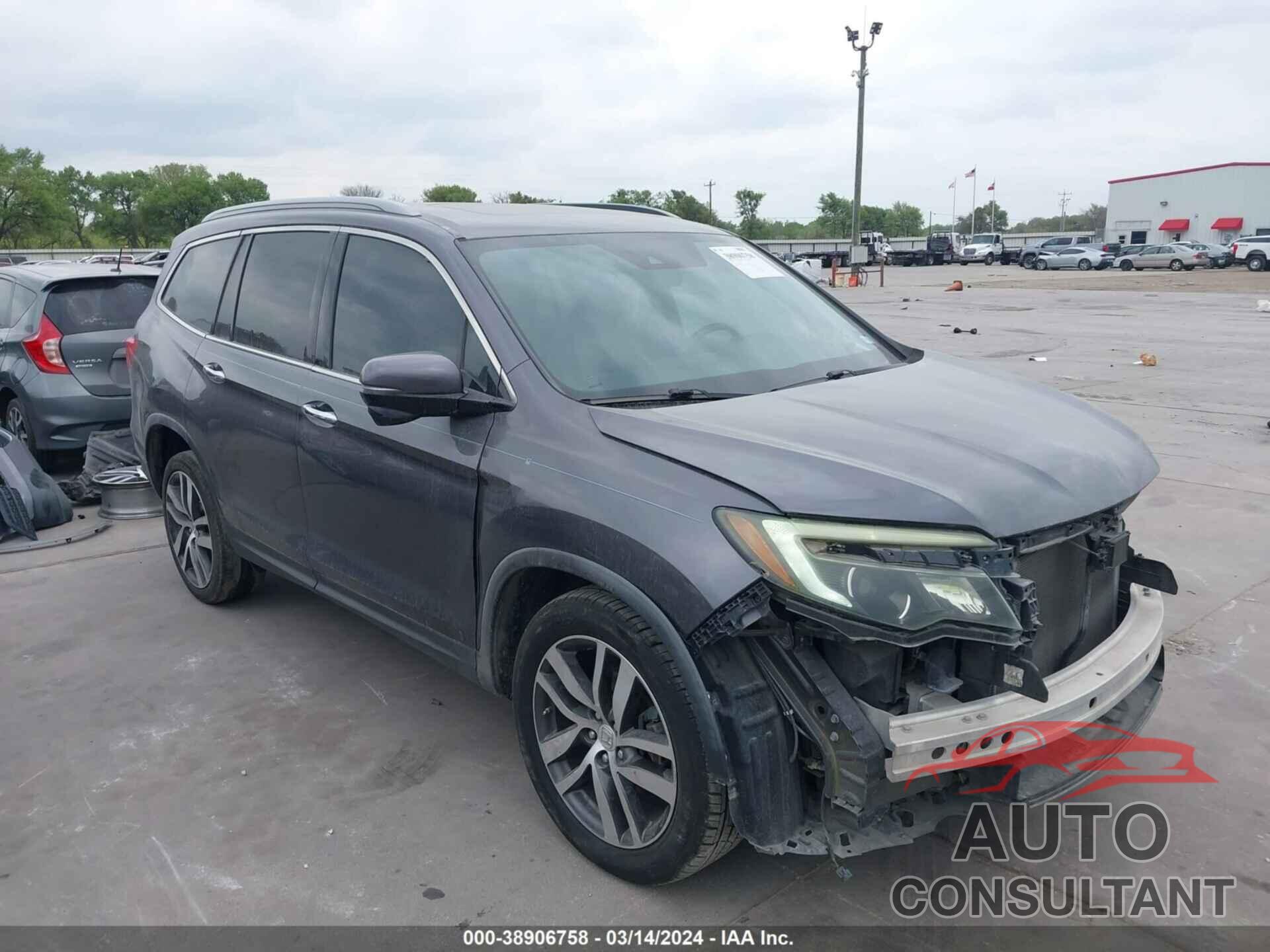 HONDA PILOT 2017 - 5FNYF6H99HB016766